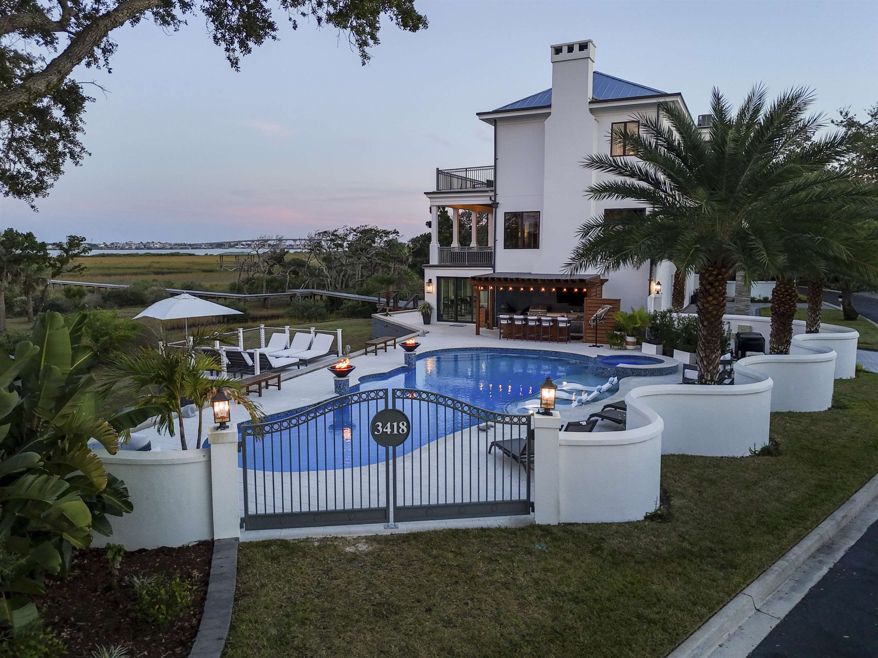 3418 Lands End Dr