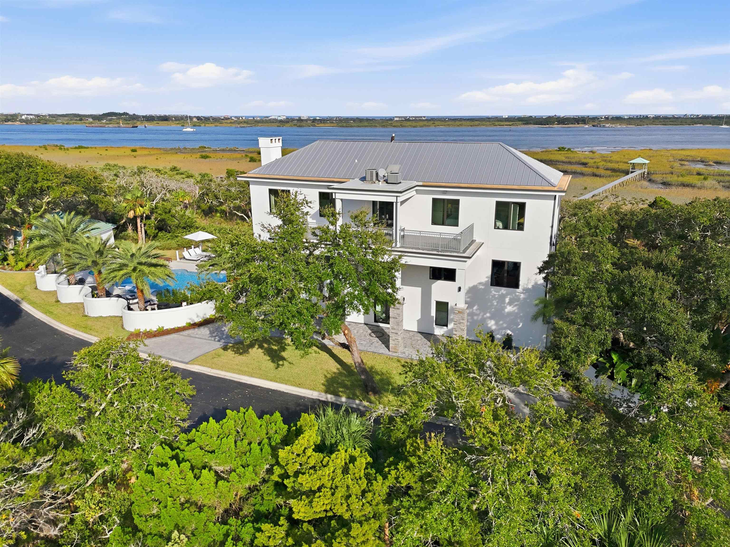 3418 Lands End Dr