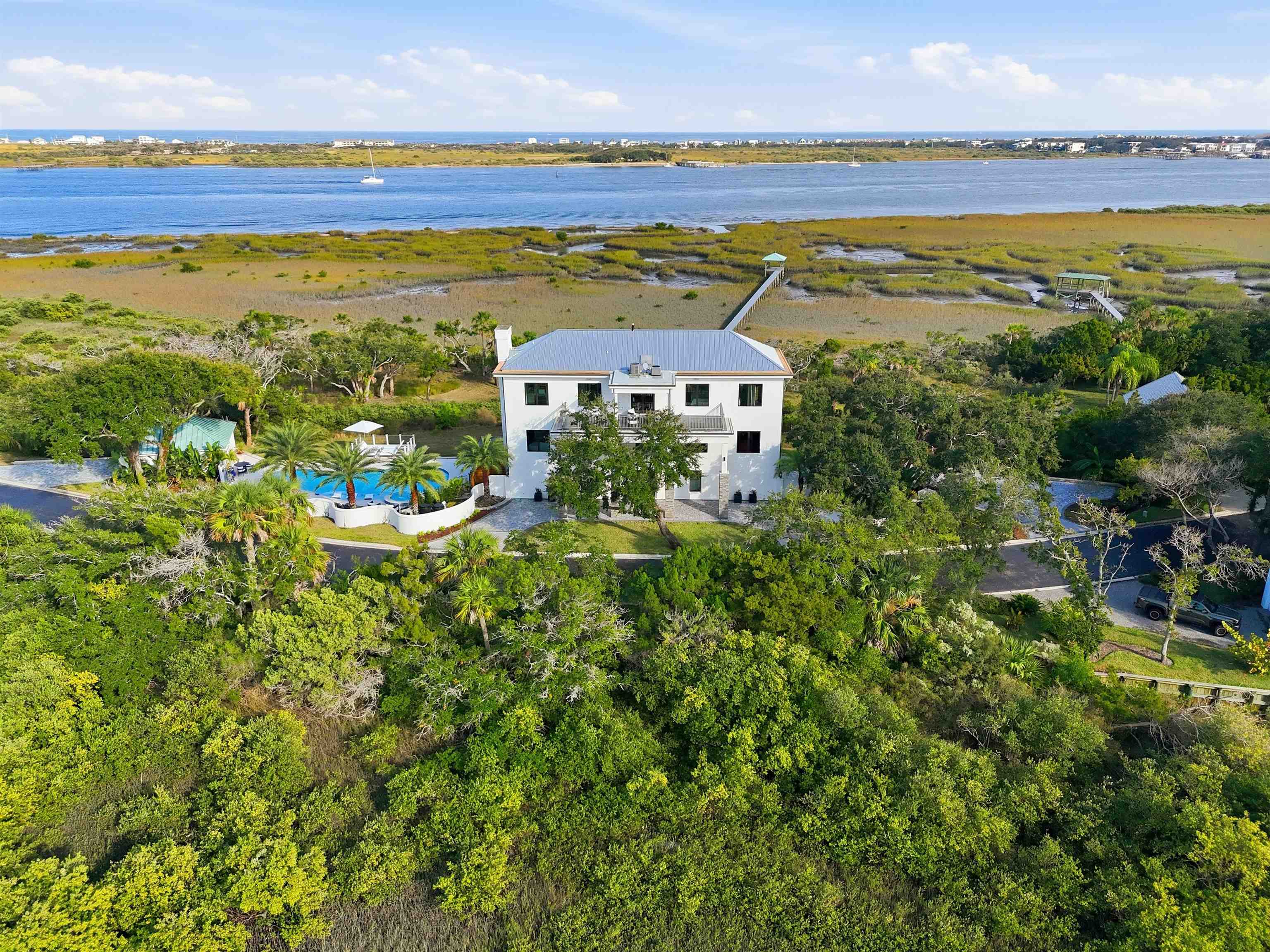 3418 Lands End Dr