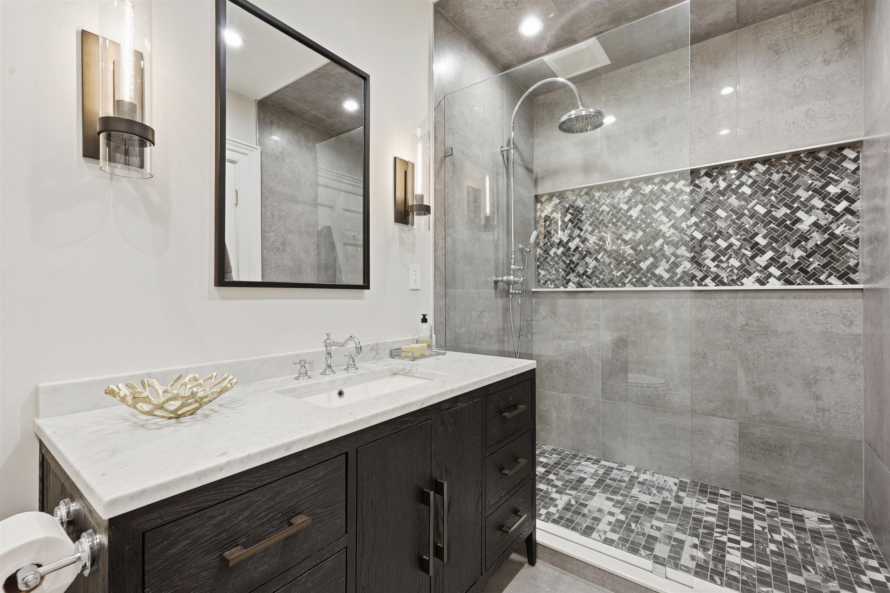 3418 Lands End Dr