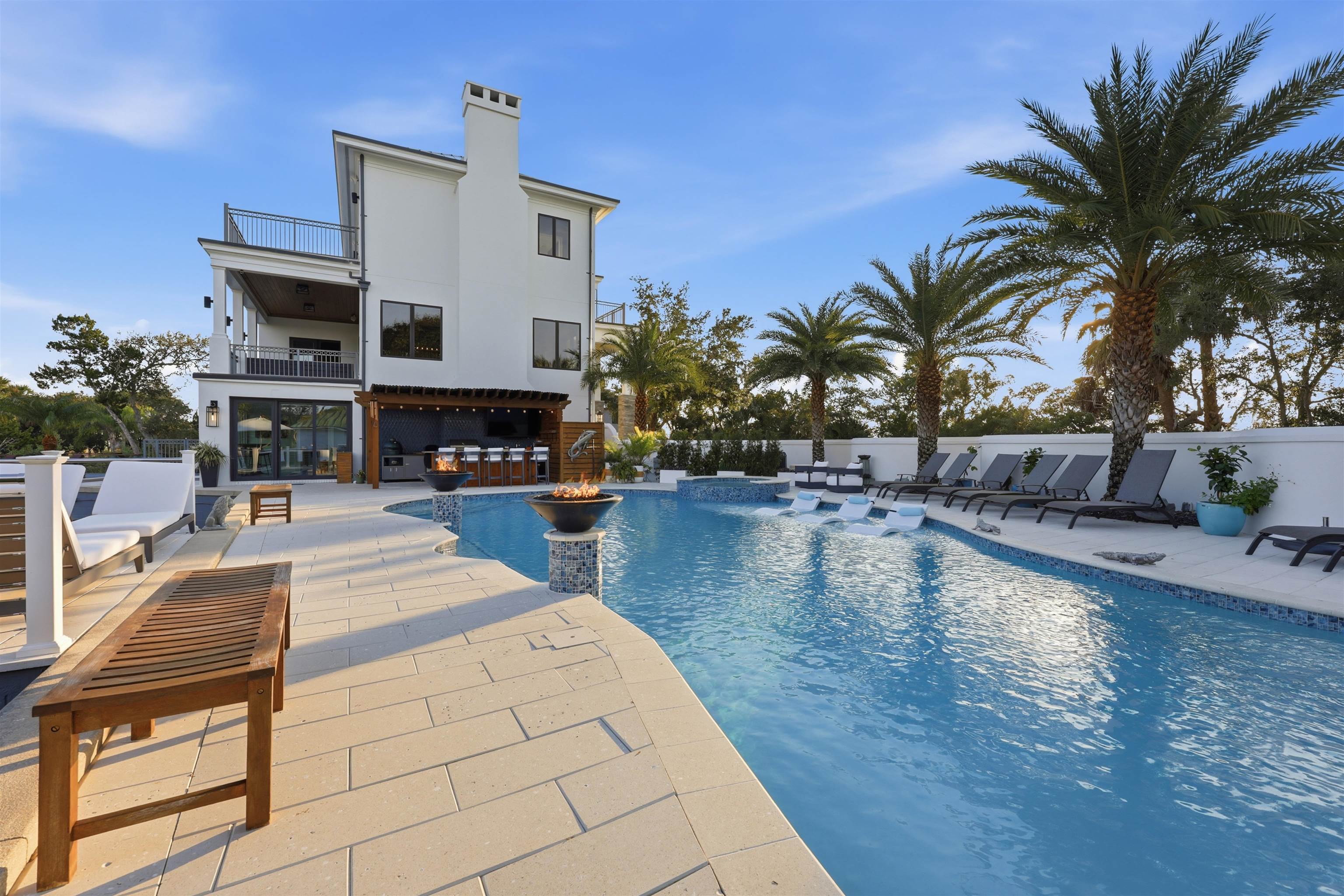 3418 Lands End Dr