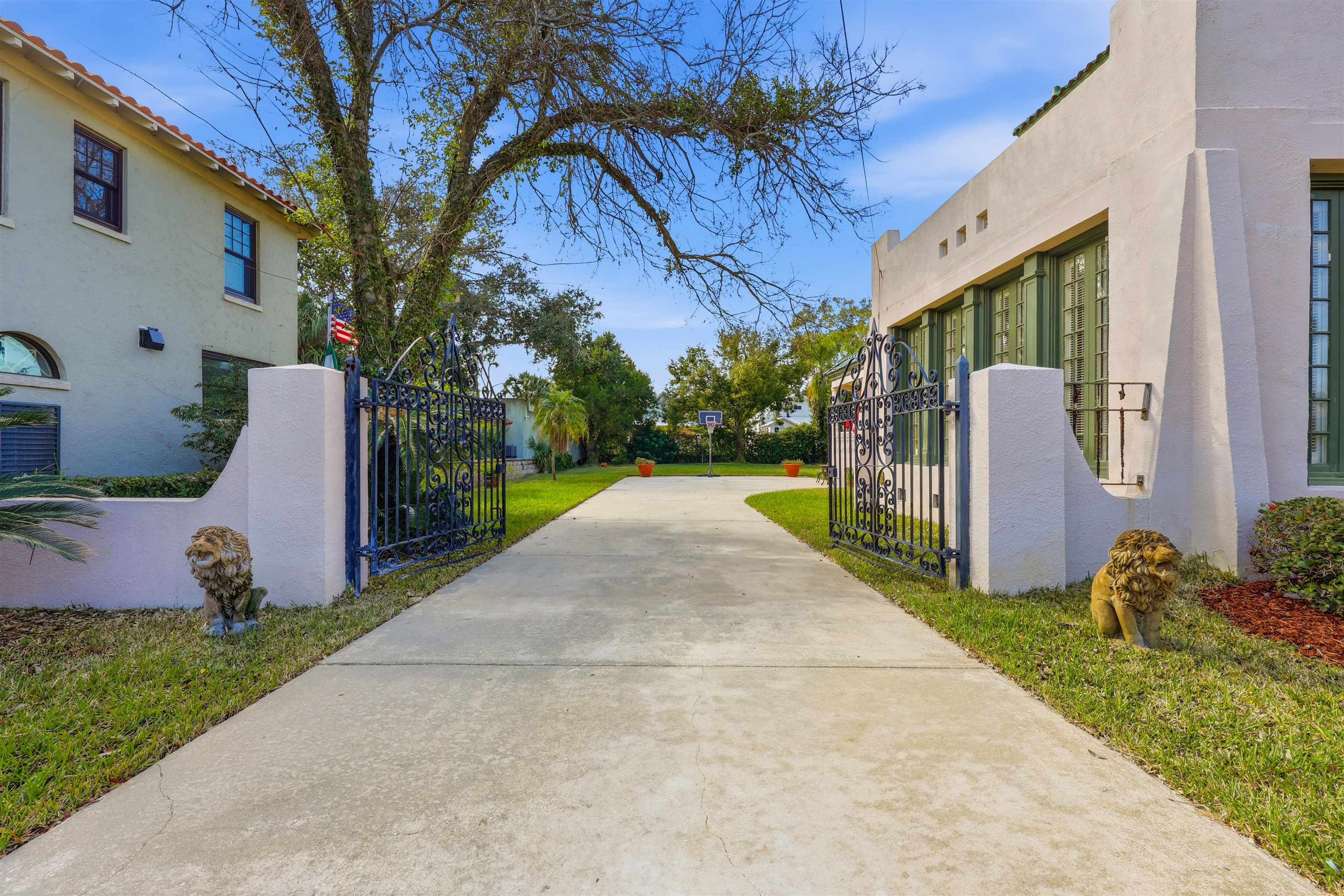124 Marine St