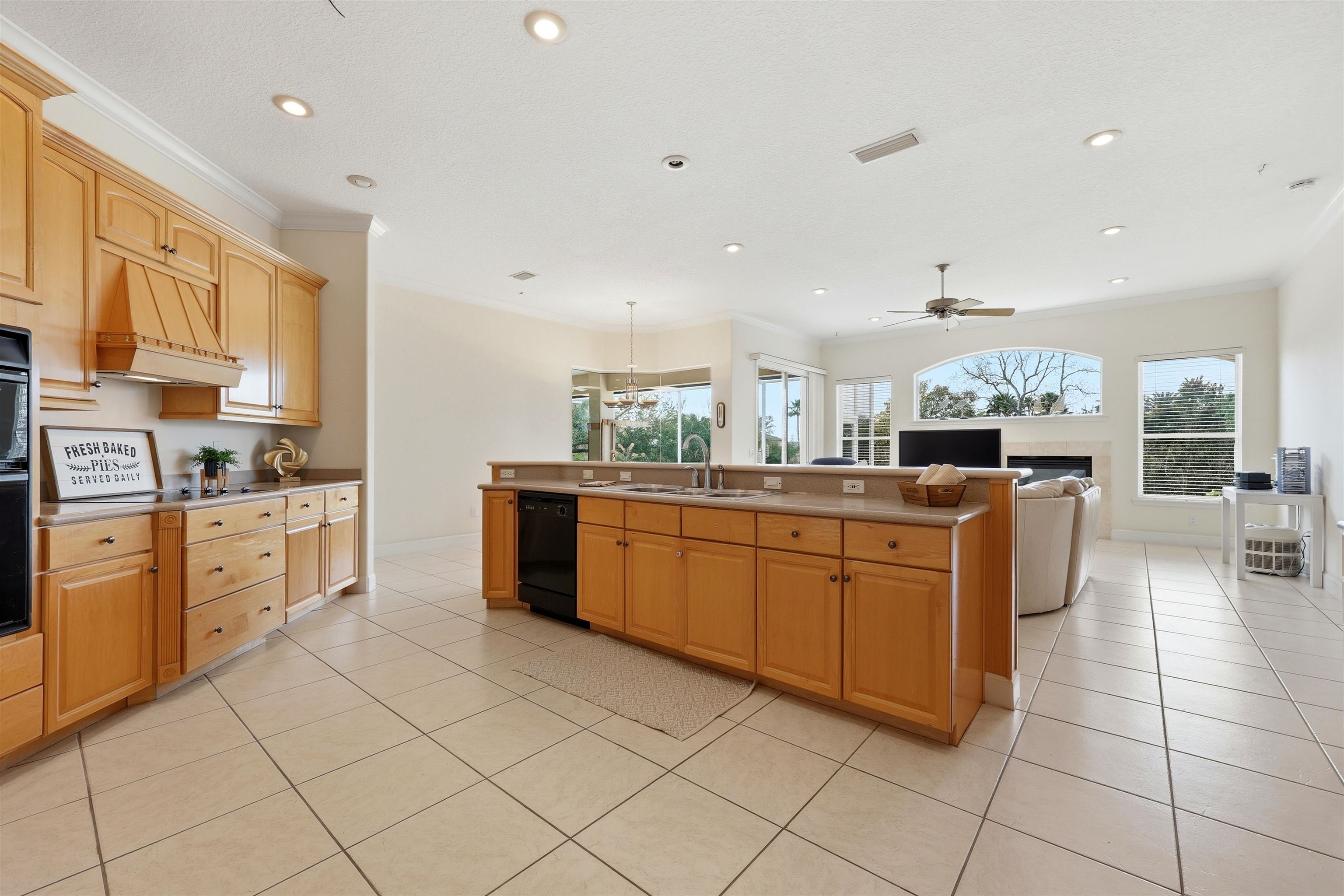 249 Fiddlers Point Dr