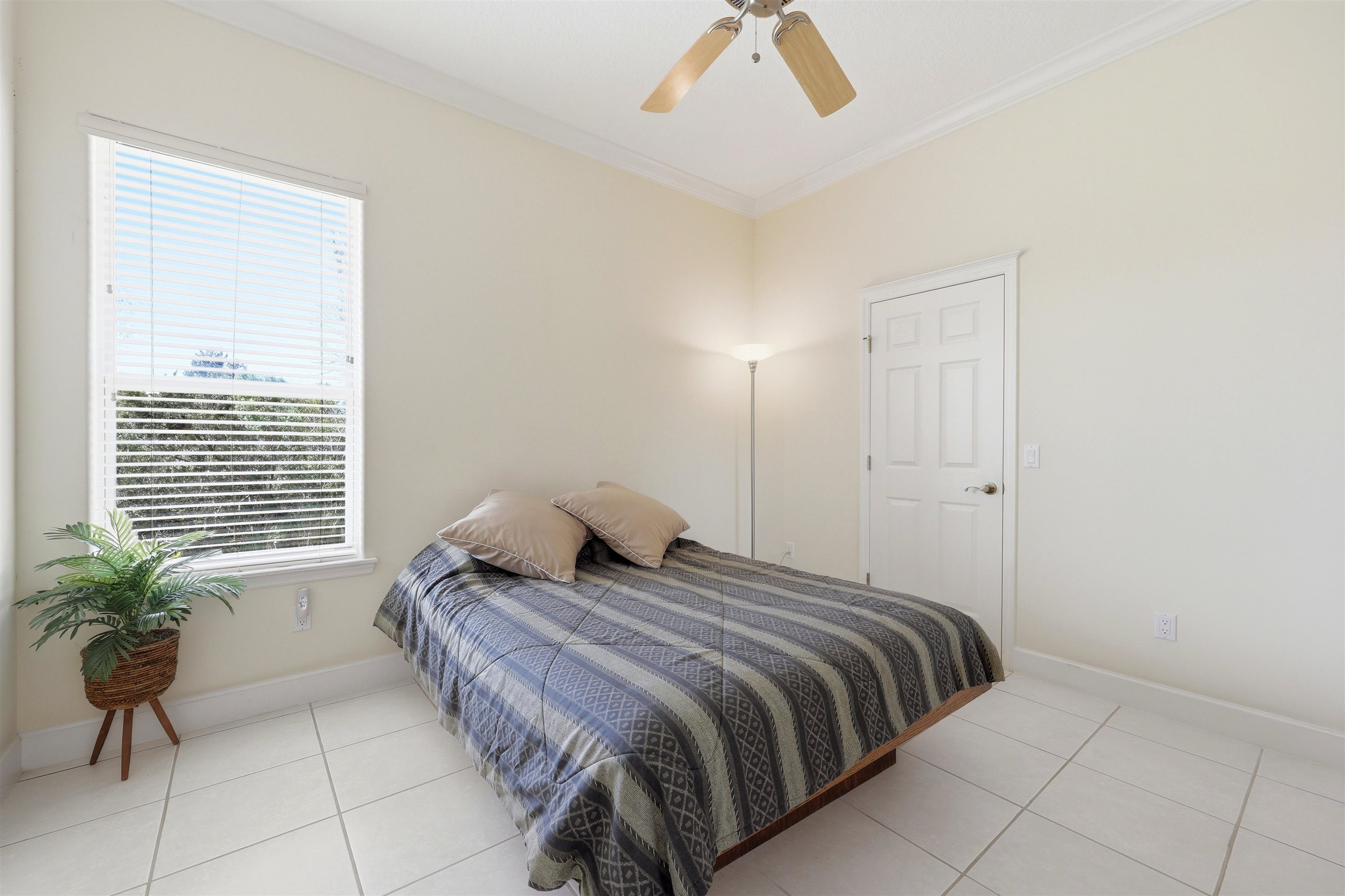 249 Fiddlers Point Dr