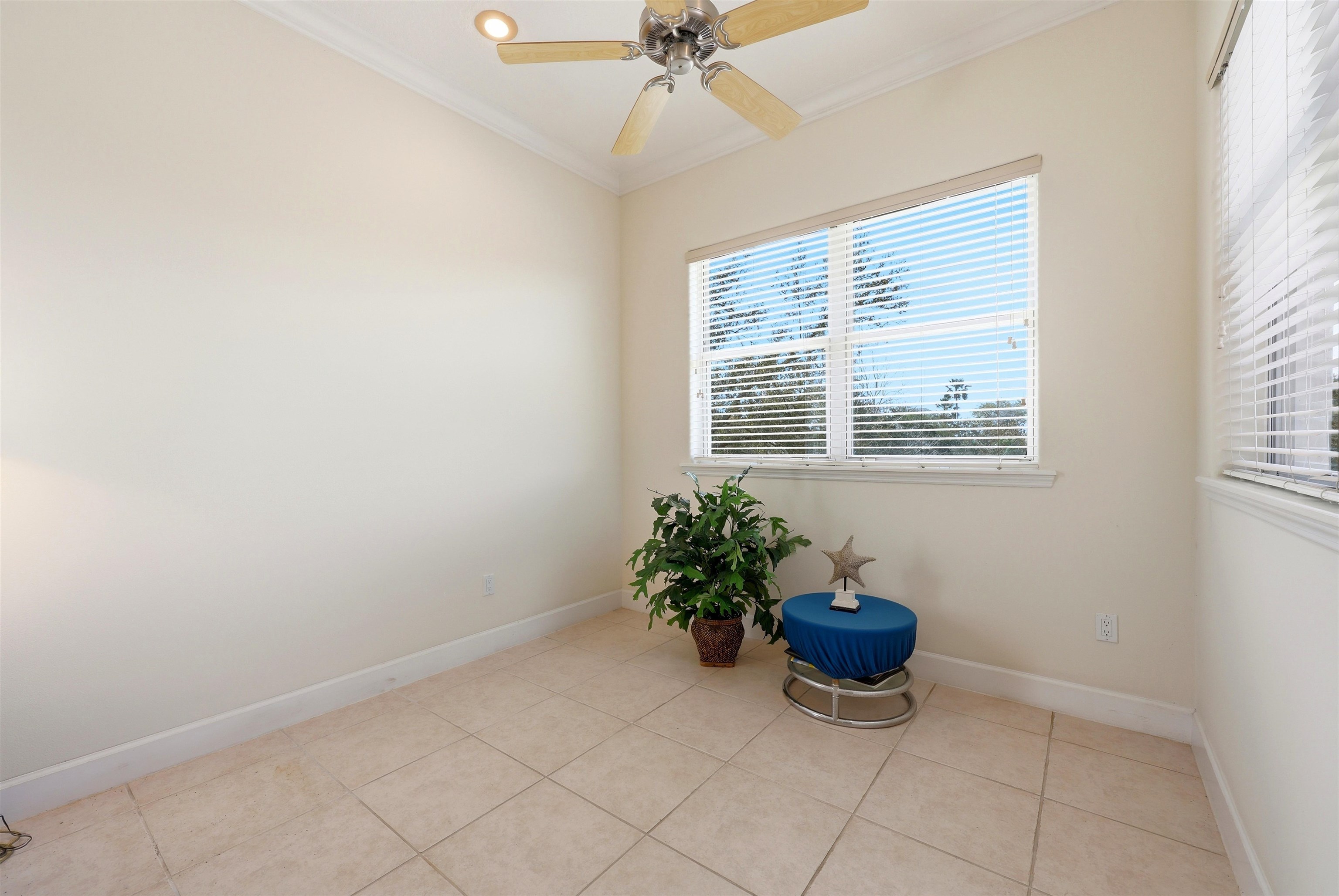 249 Fiddlers Point Dr