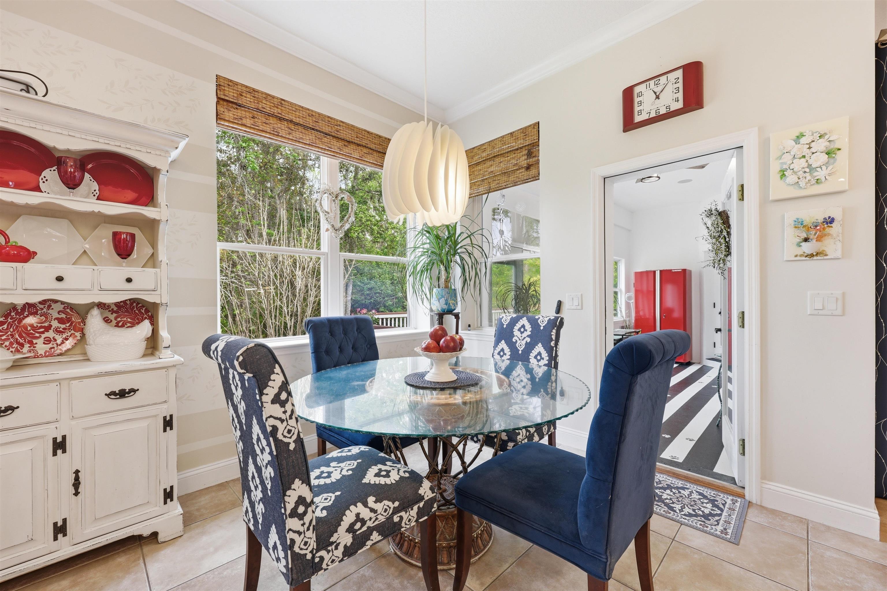417 Leotta Dr