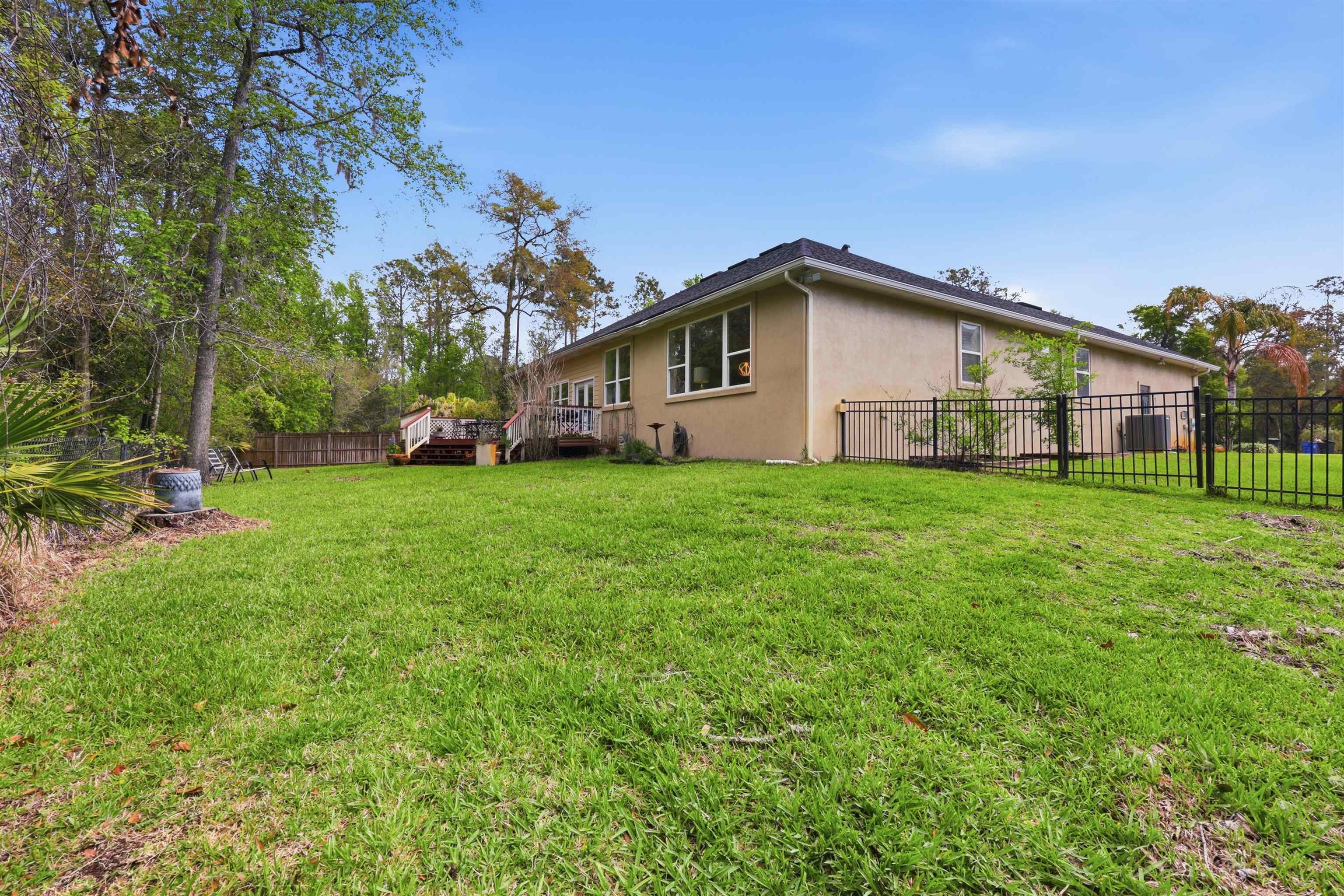 417 Leotta Dr