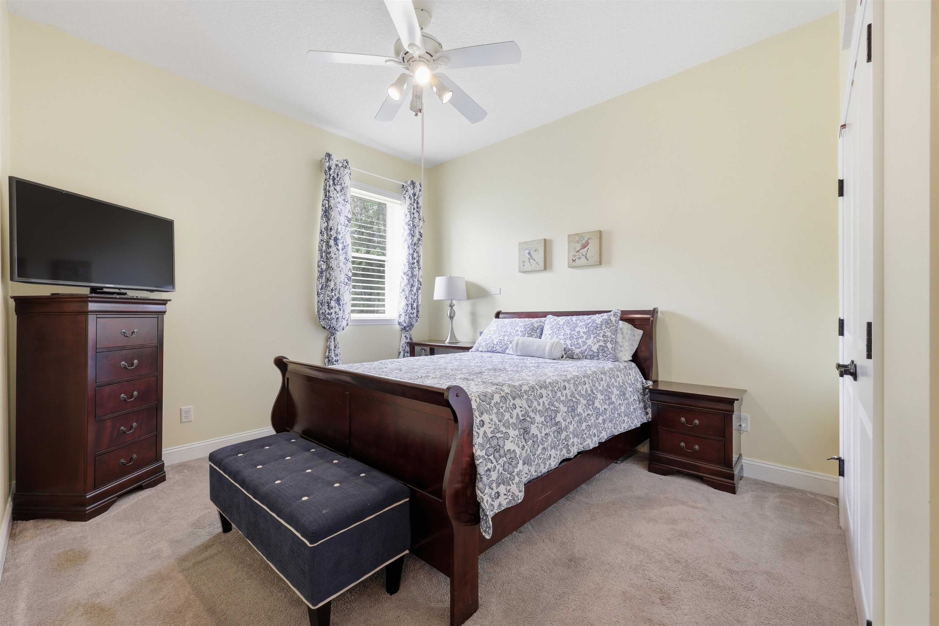 417 Leotta Dr