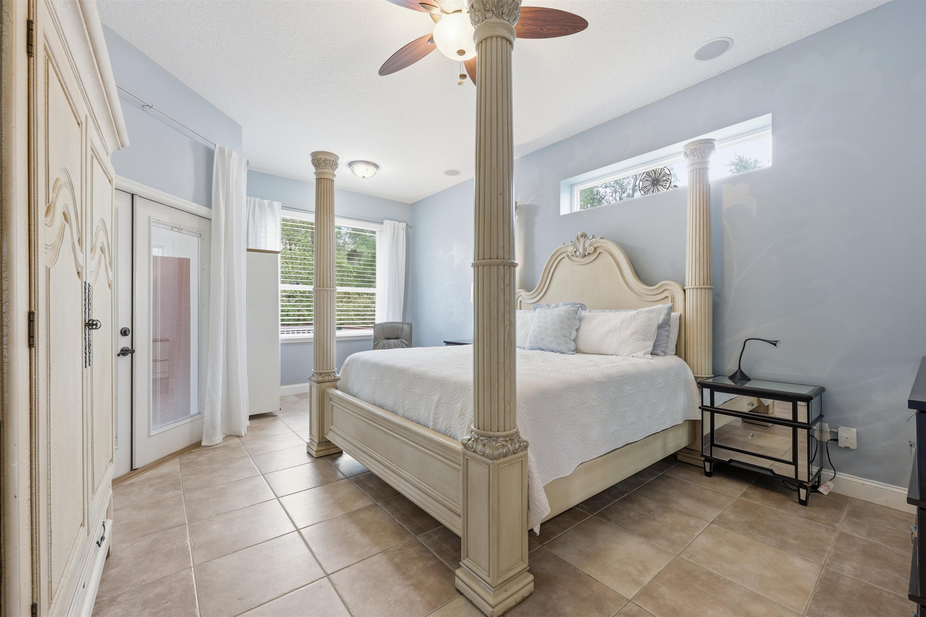 417 Leotta Dr