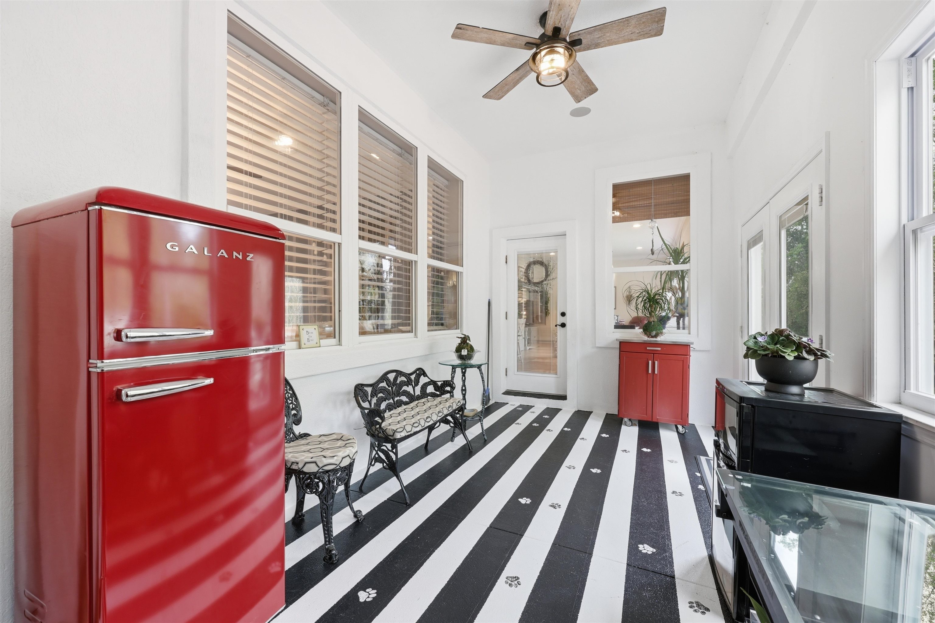 417 Leotta Dr