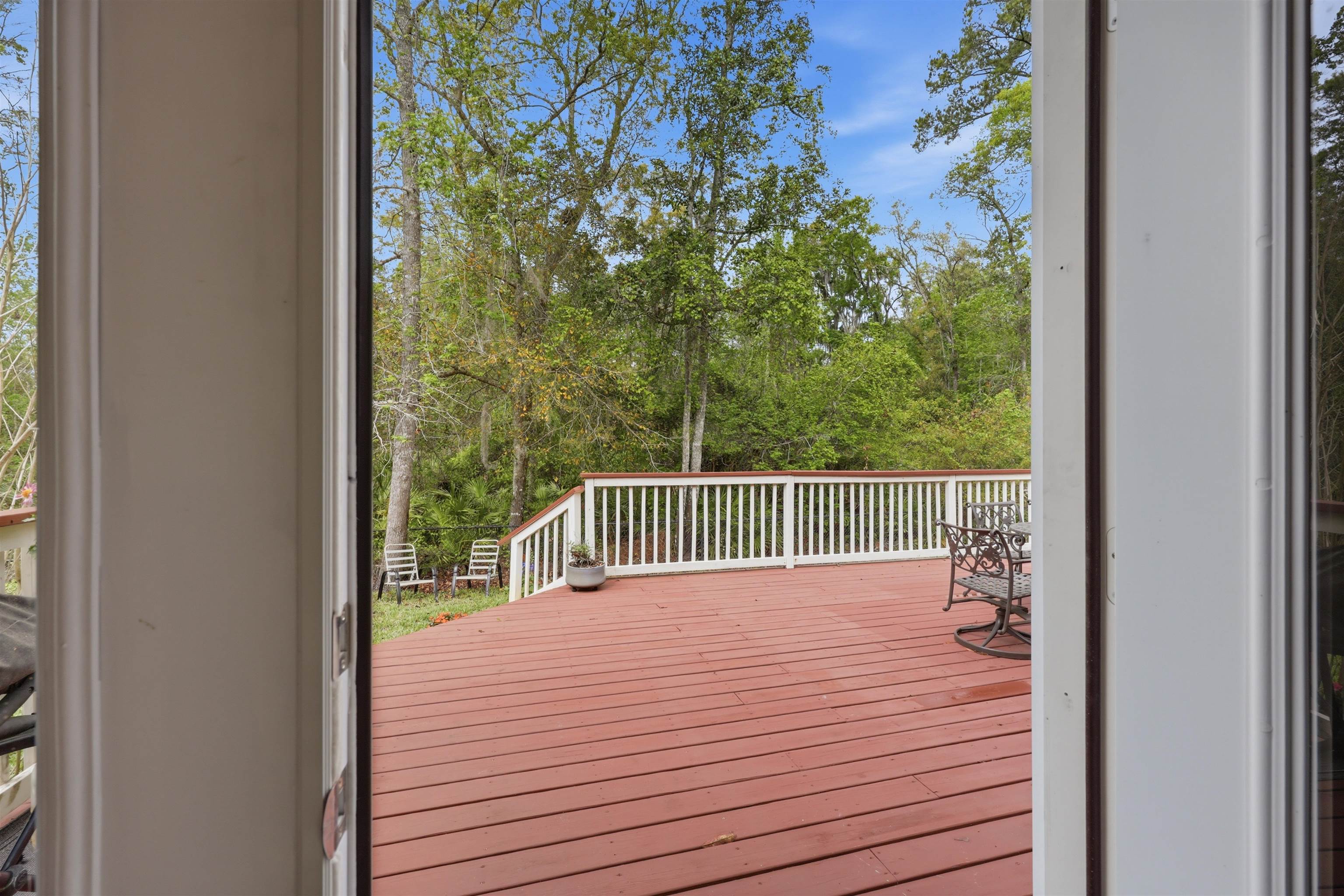 417 Leotta Dr