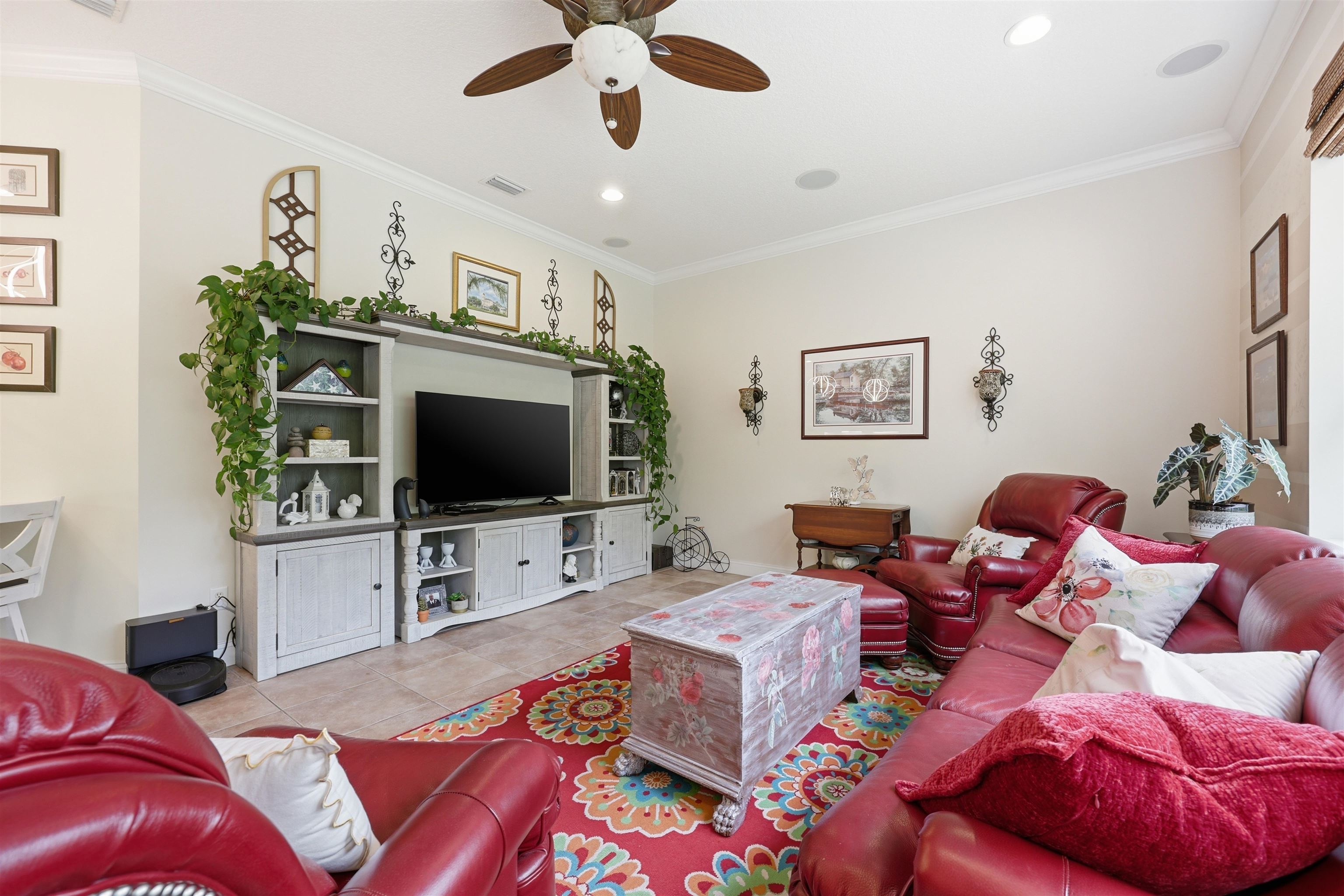 417 Leotta Dr