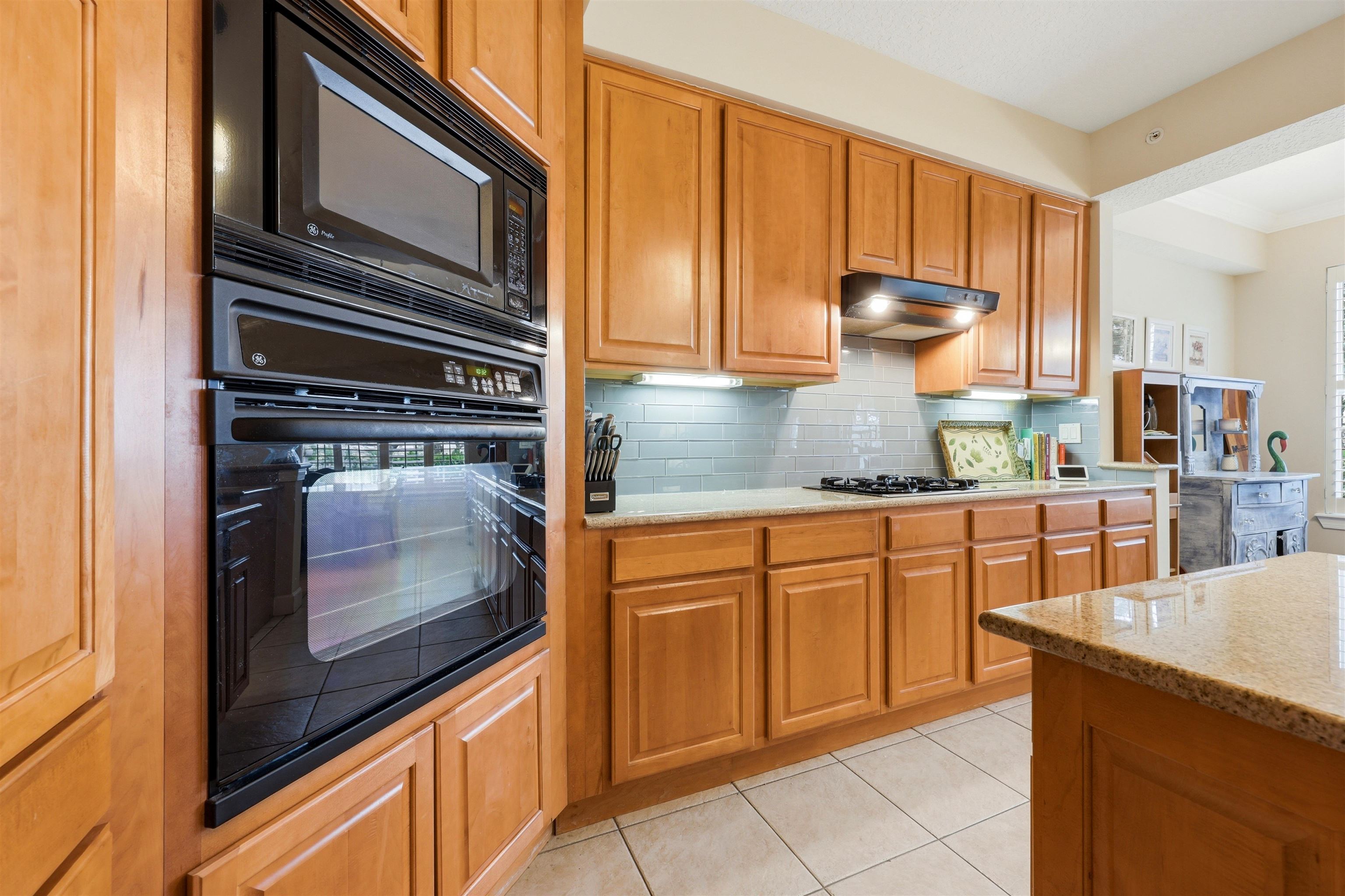 215 S Ocean Grande Dr Unit: 103