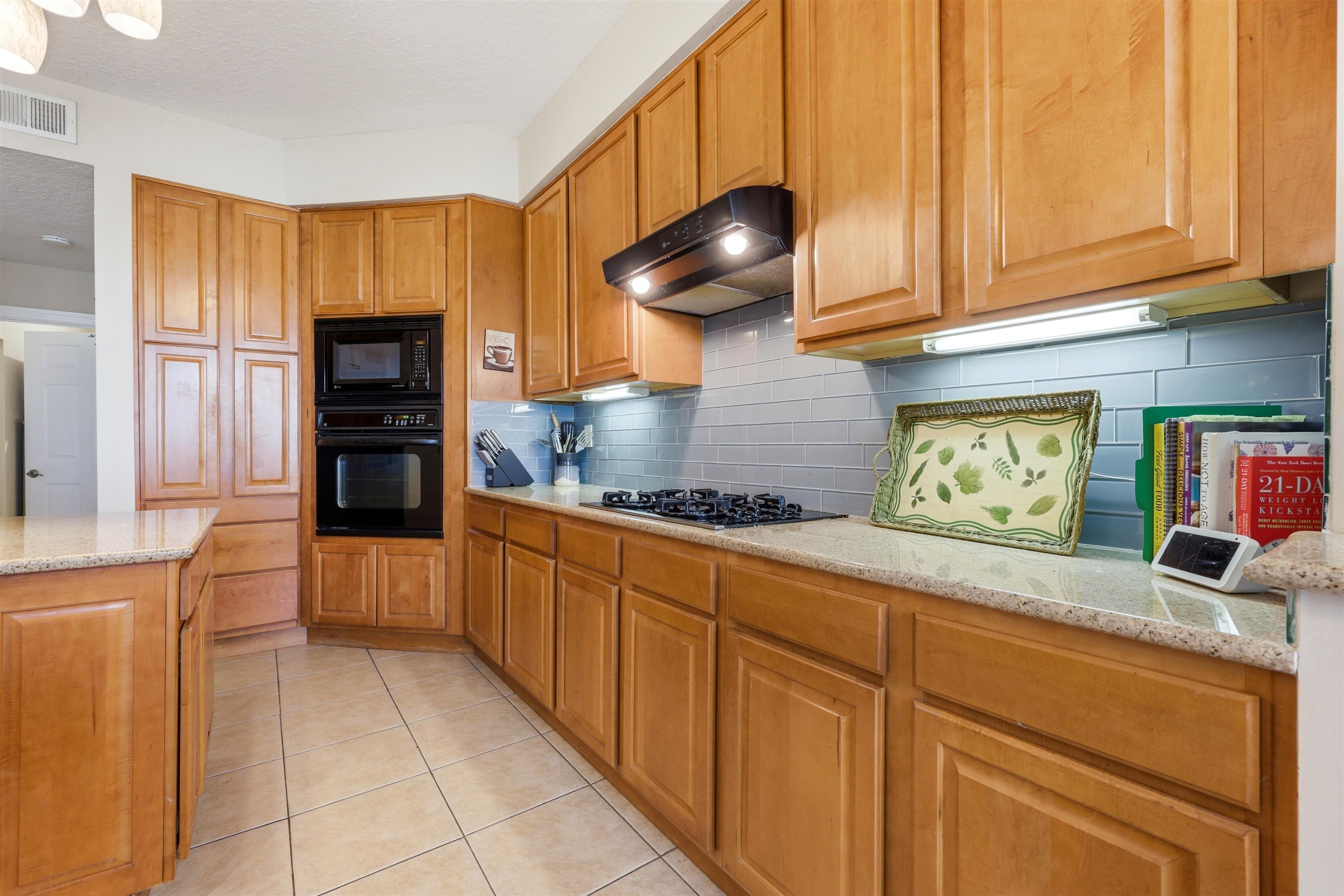 215 S Ocean Grande Dr Unit: 103