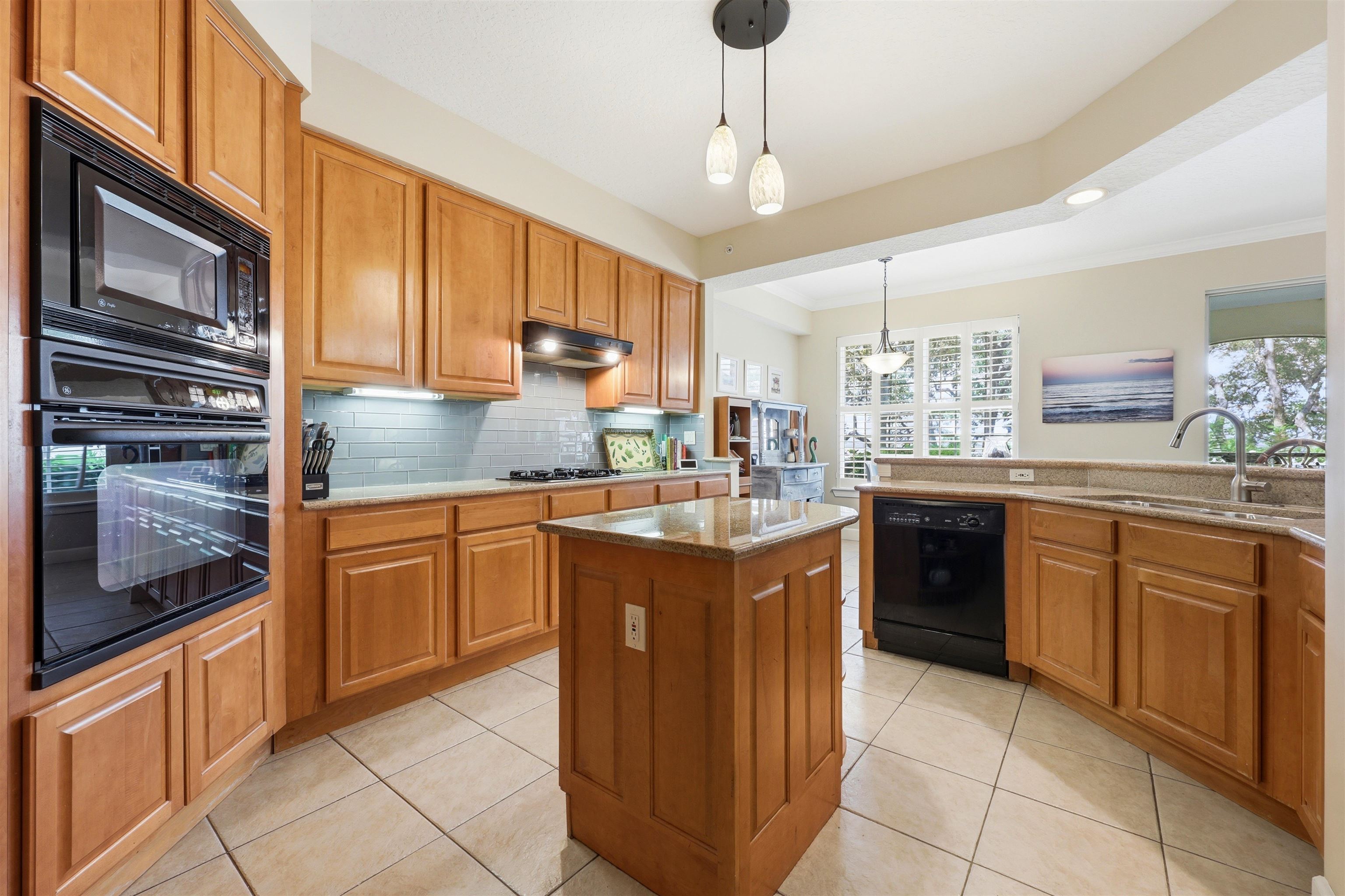 215 S Ocean Grande Dr Unit: 103