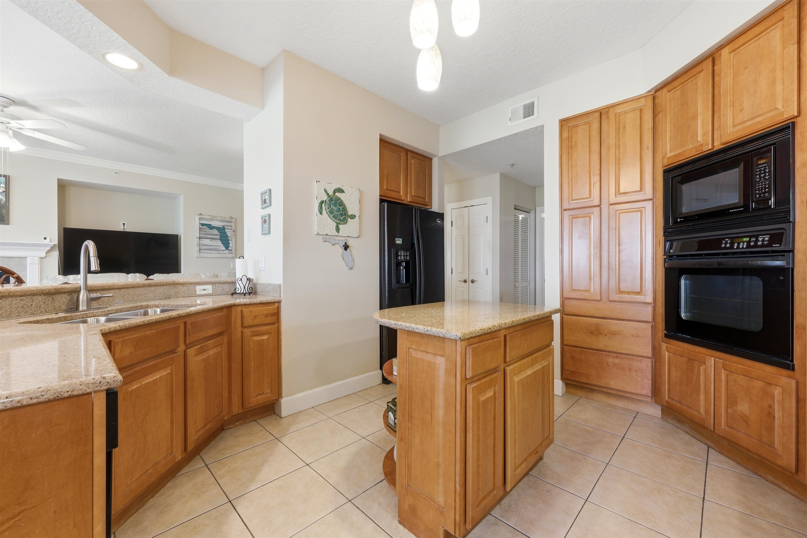 215 S Ocean Grande Dr Unit: 103