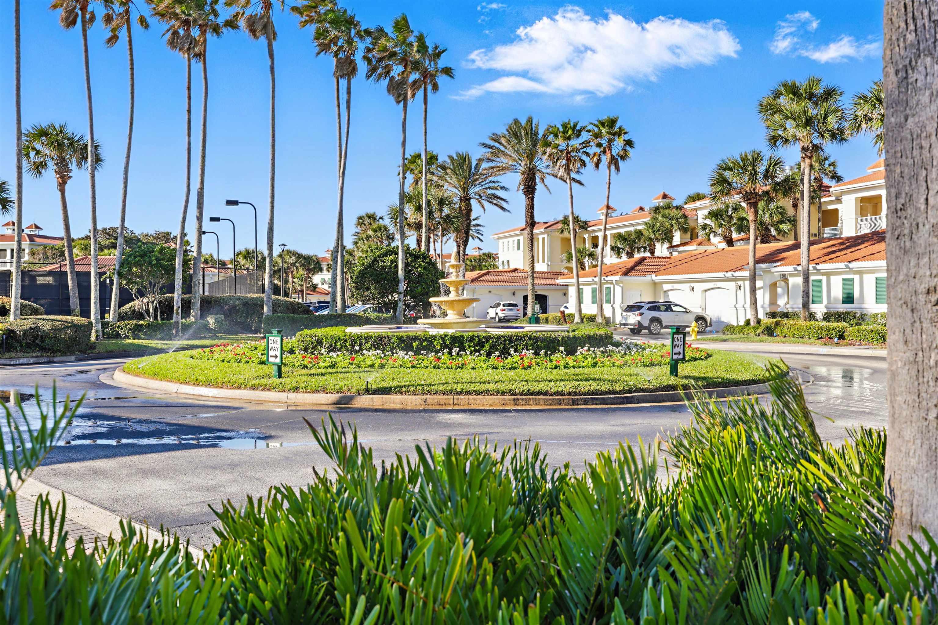 215 S Ocean Grande Dr Unit: 103