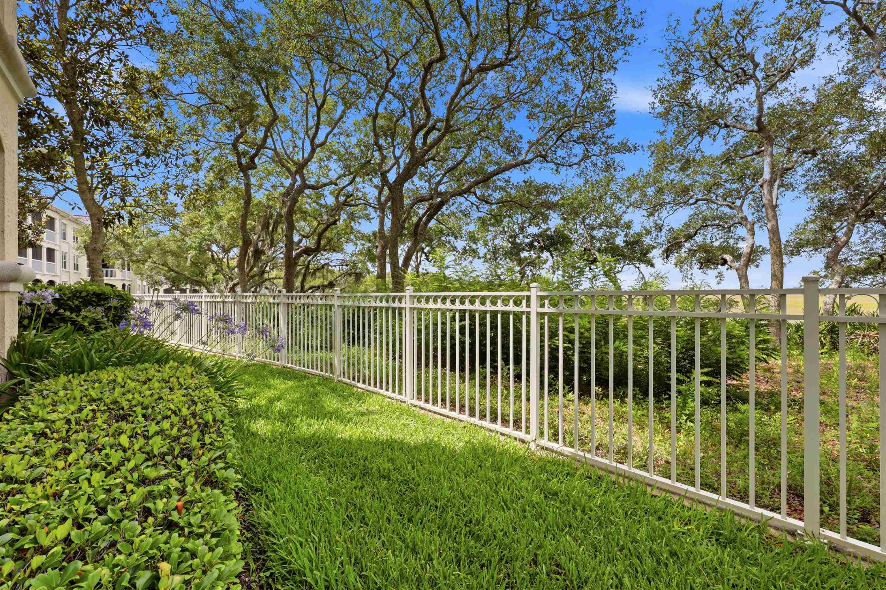 215 S Ocean Grande Dr Unit: 103