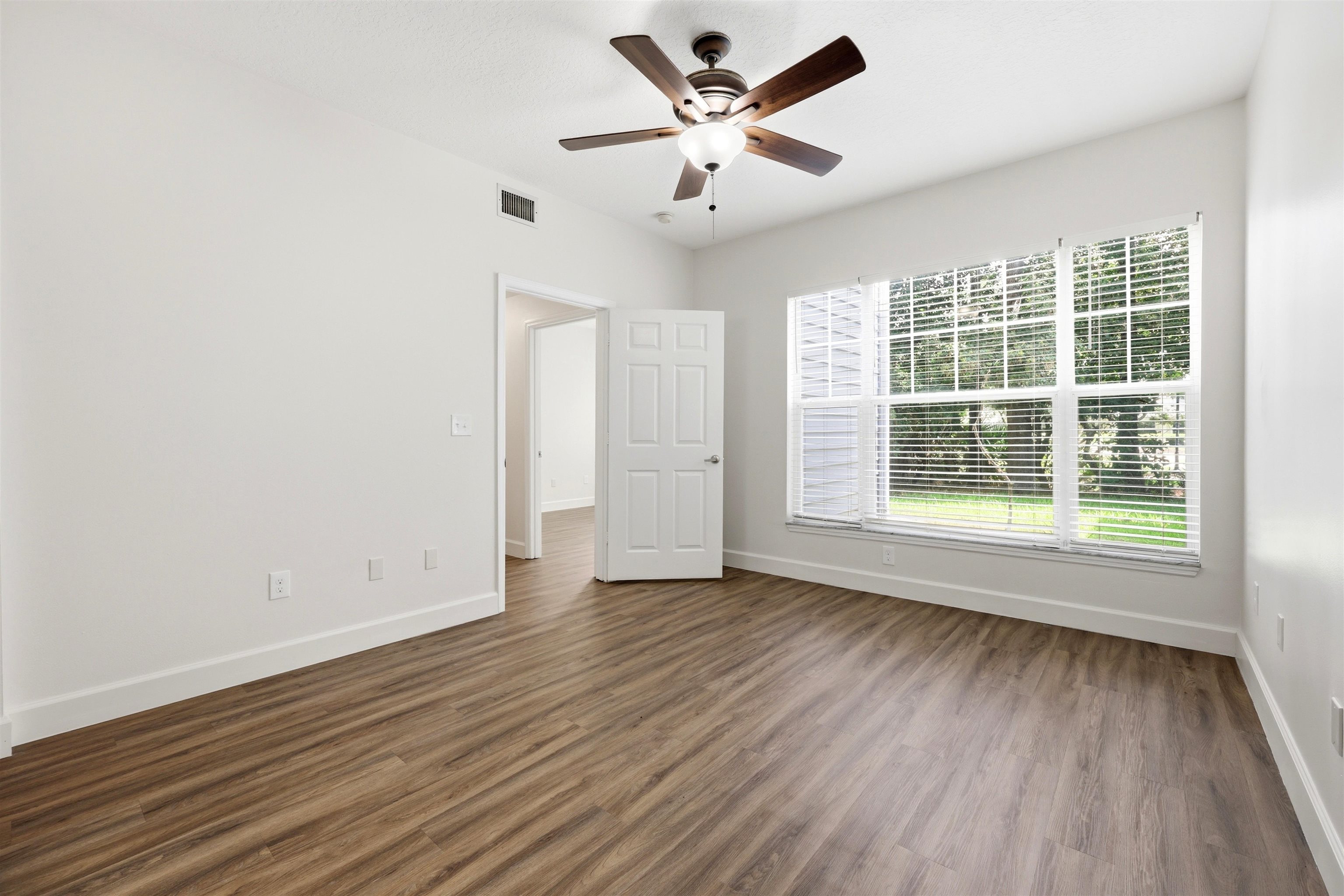 35111 Harbour Vista Circle
