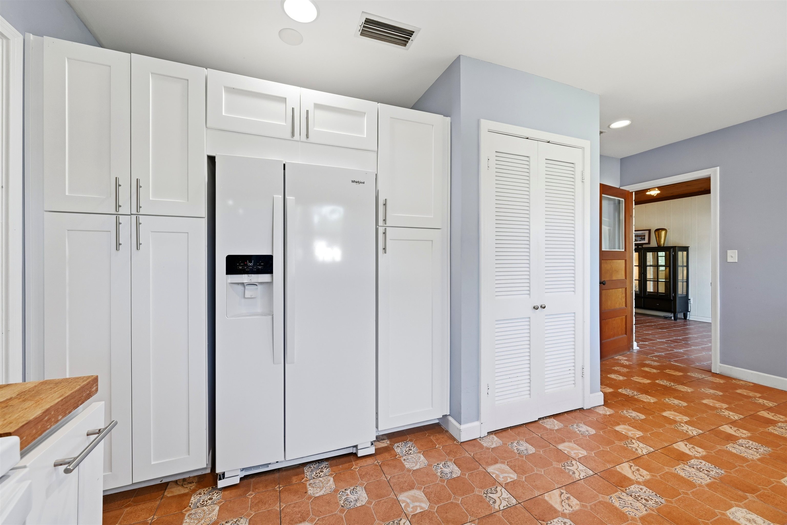 49 Sylvan Dr