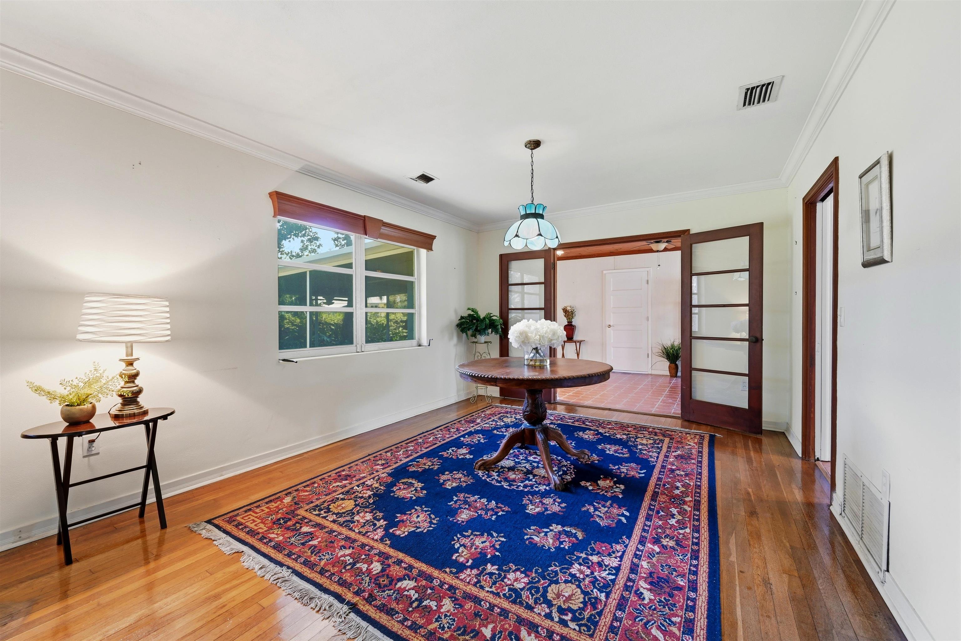 49 Sylvan Dr