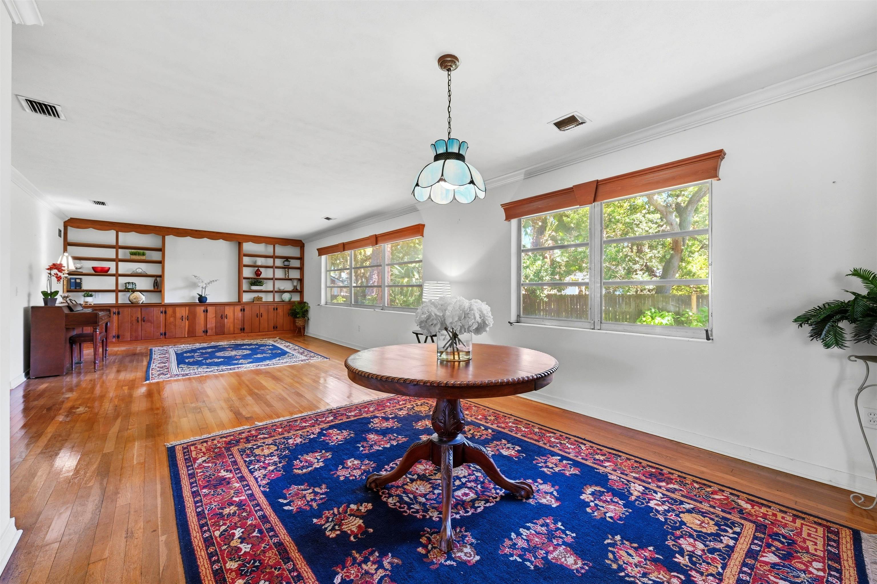 49 Sylvan Dr