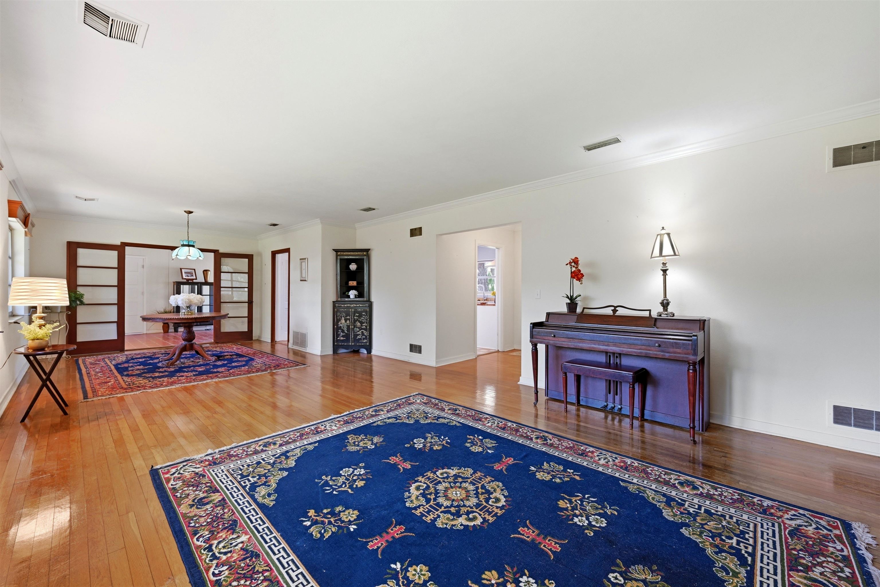 49 Sylvan Dr