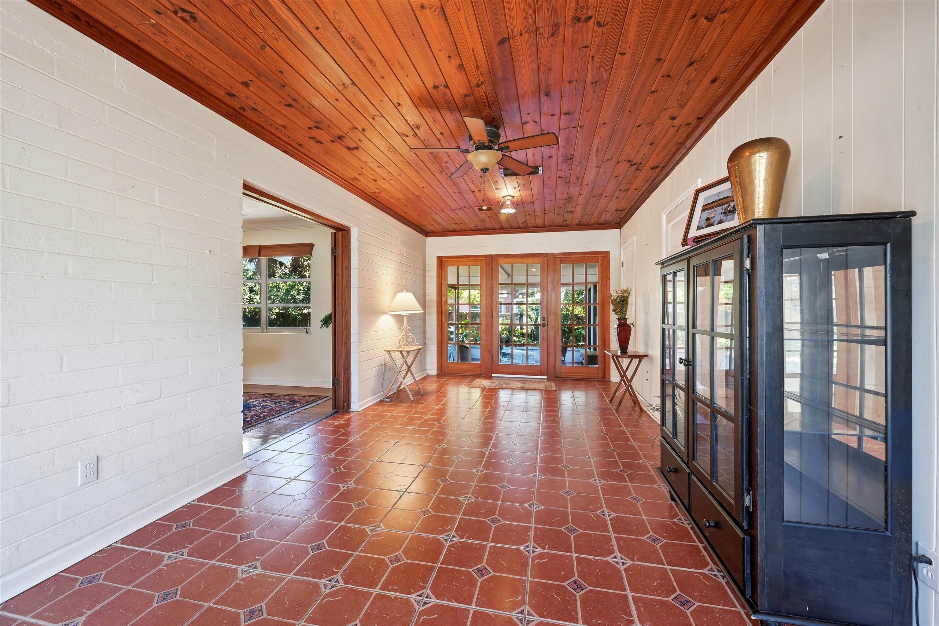 49 Sylvan Dr