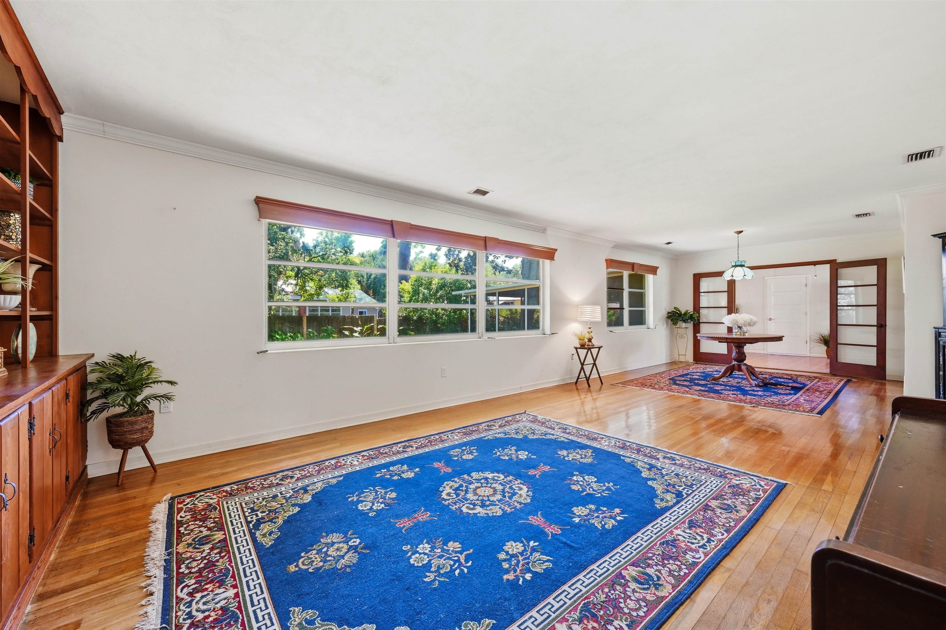 49 Sylvan Dr