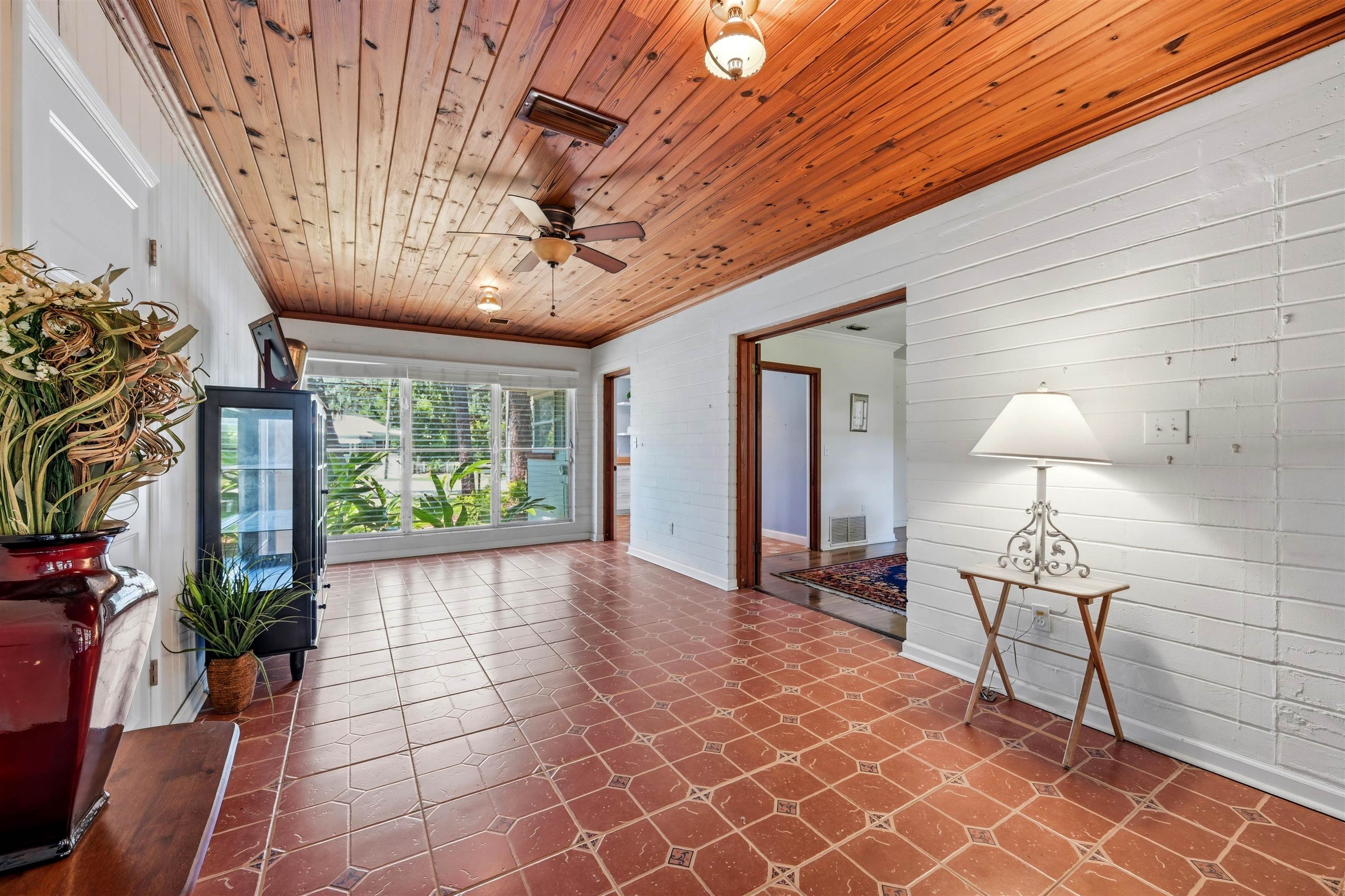 49 Sylvan Dr