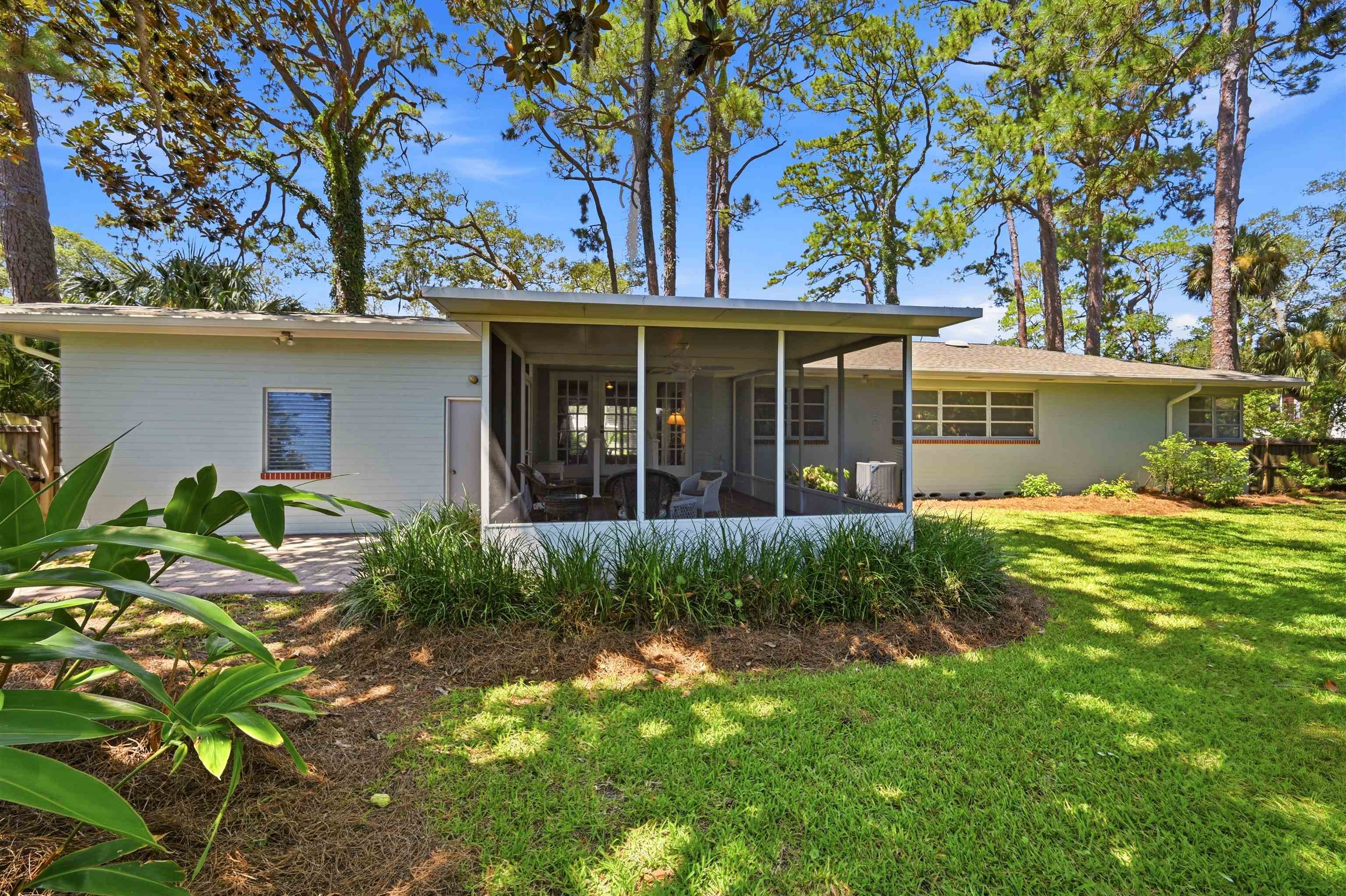 49 Sylvan Dr