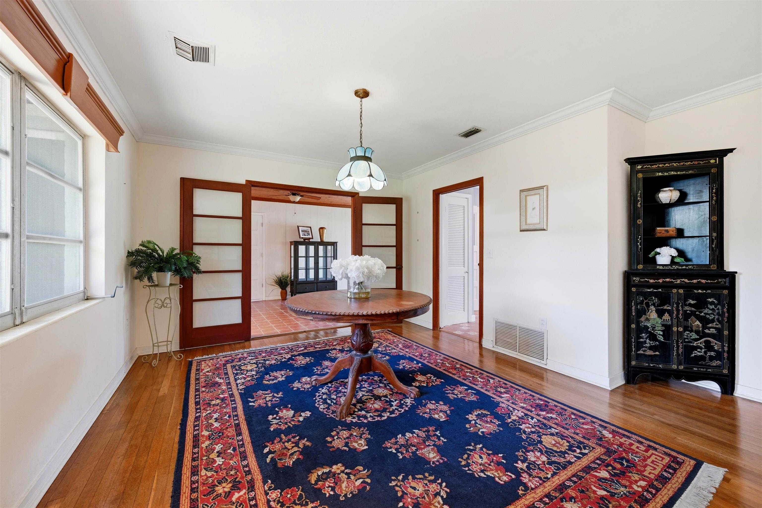 49 Sylvan Dr