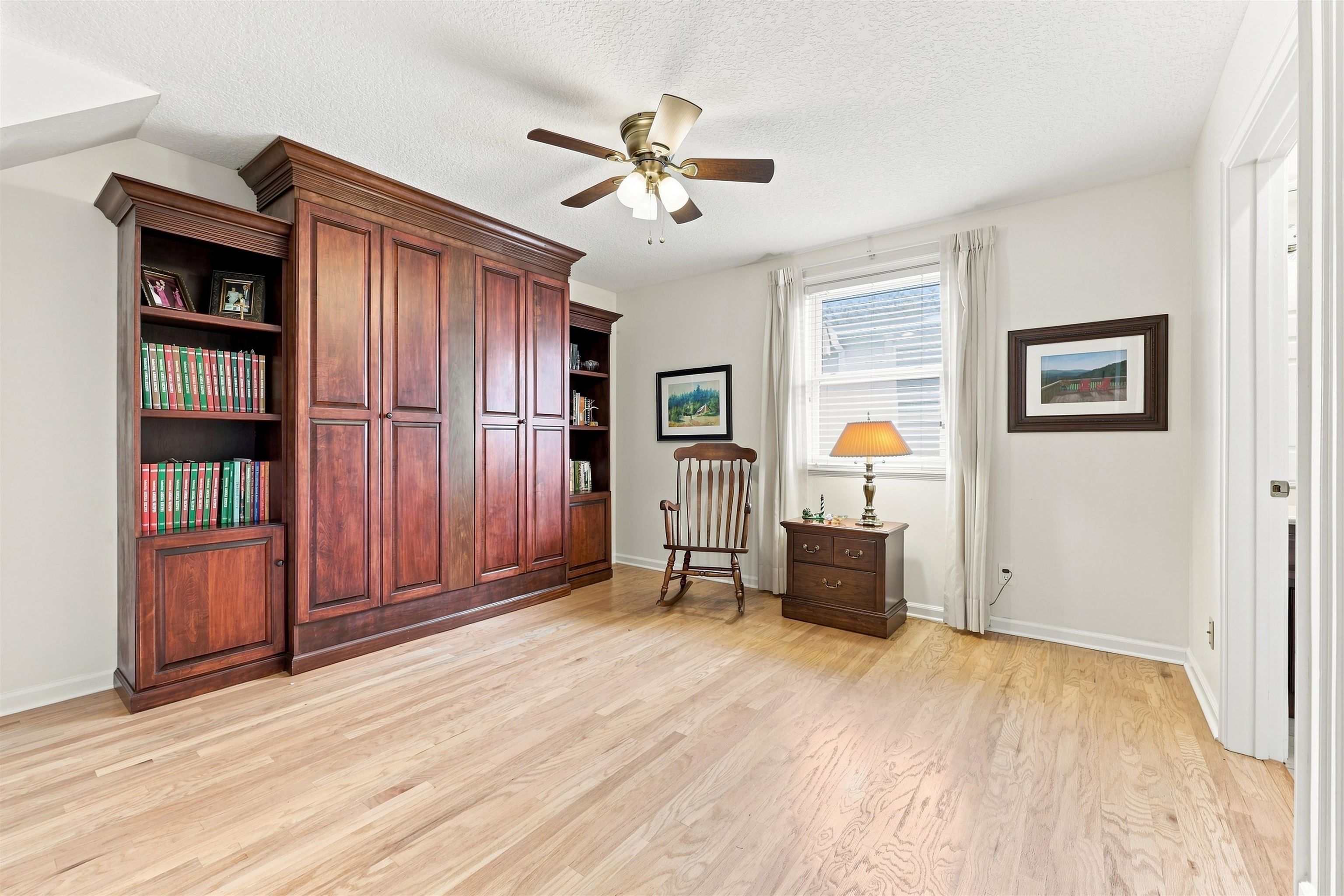 365 Marsh Point Cir