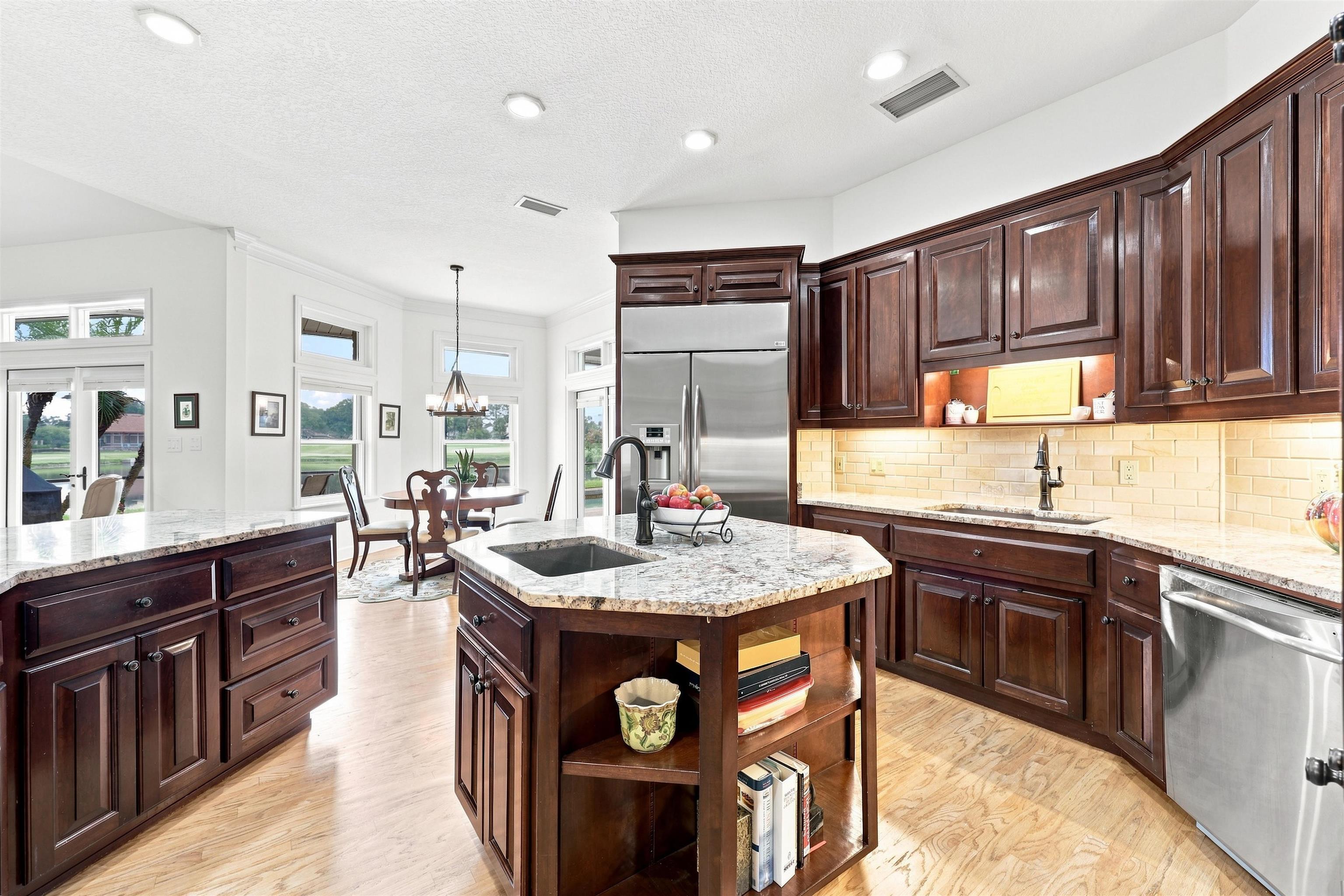 365 Marsh Point Cir