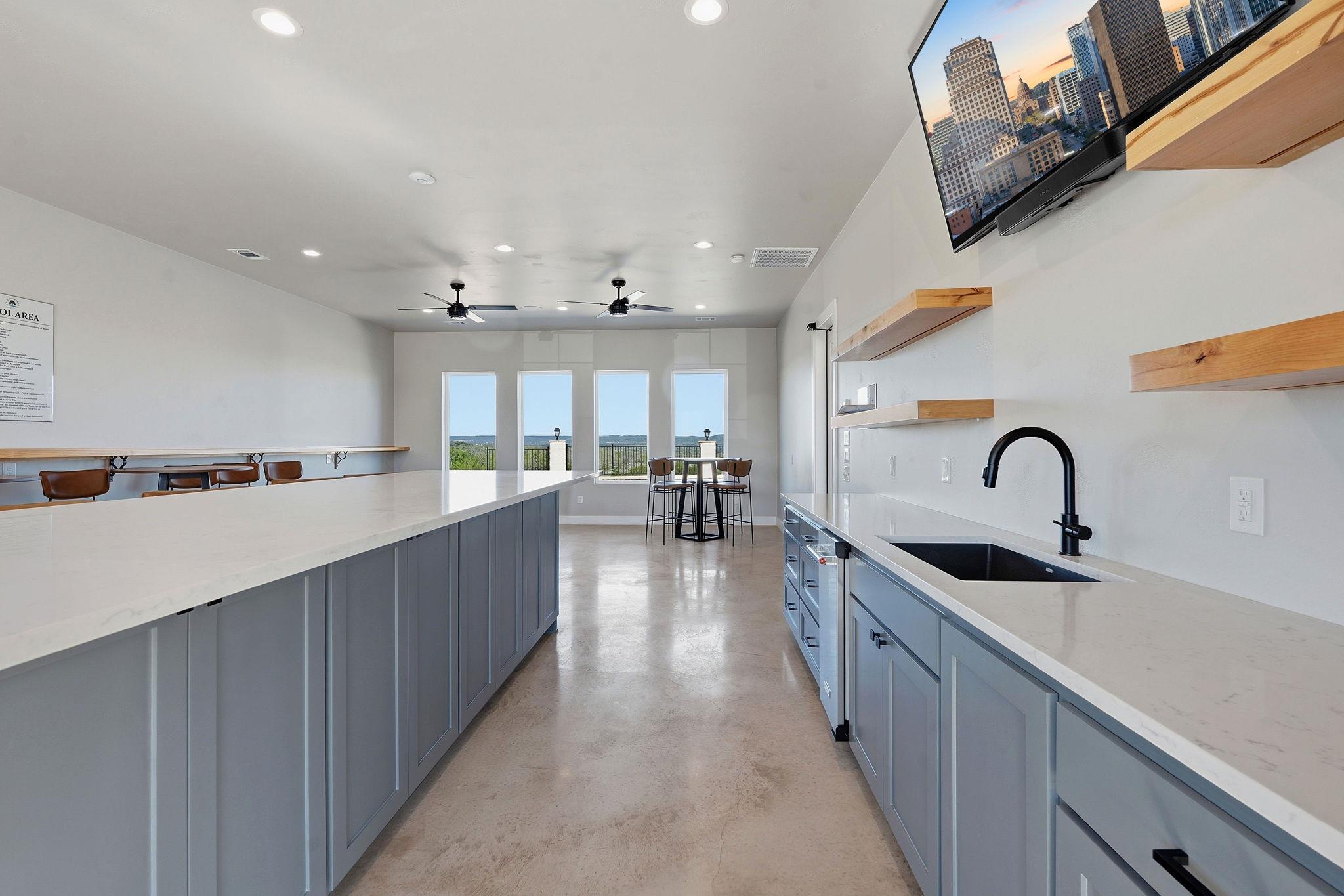 4 Creek Hollow WAY