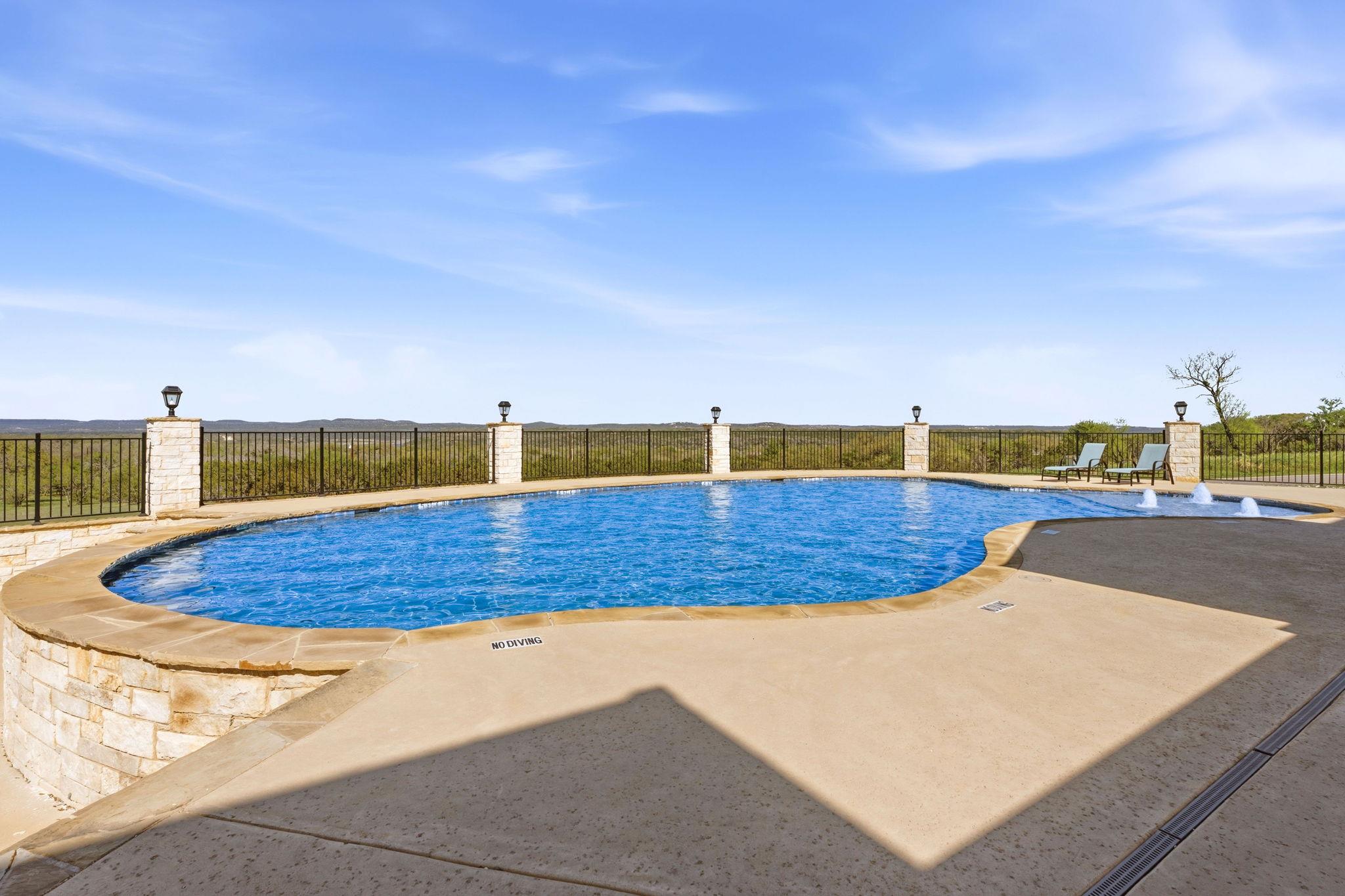 4 Creek Hollow WAY