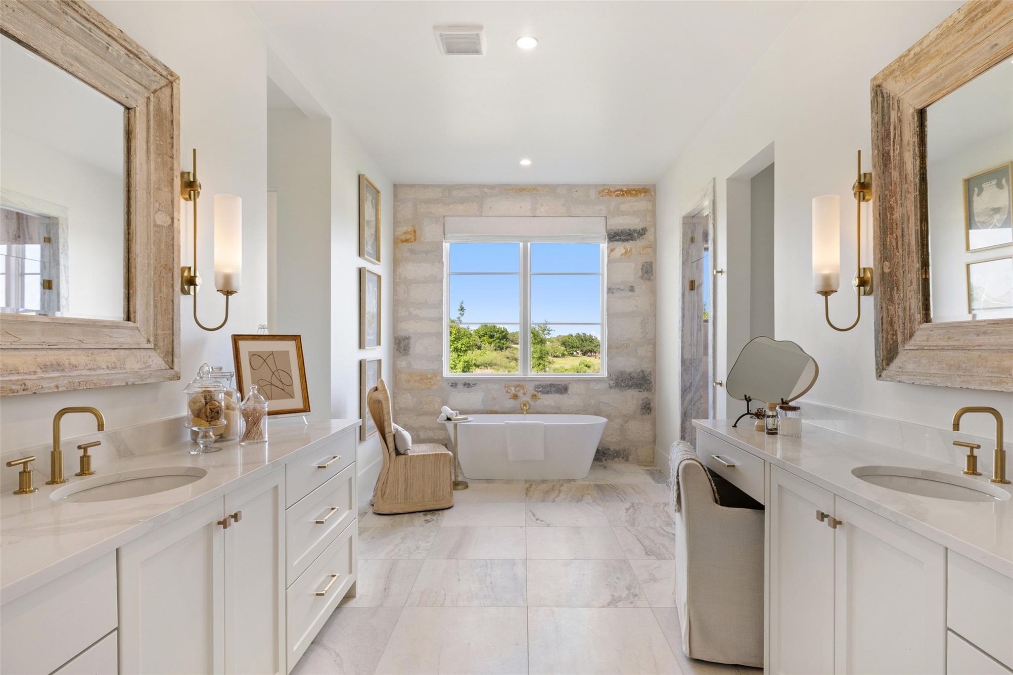 4 Creek Hollow WAY