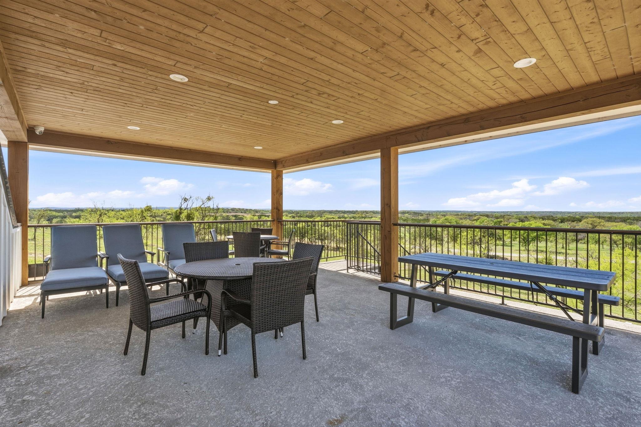 4 Creek Hollow WAY
