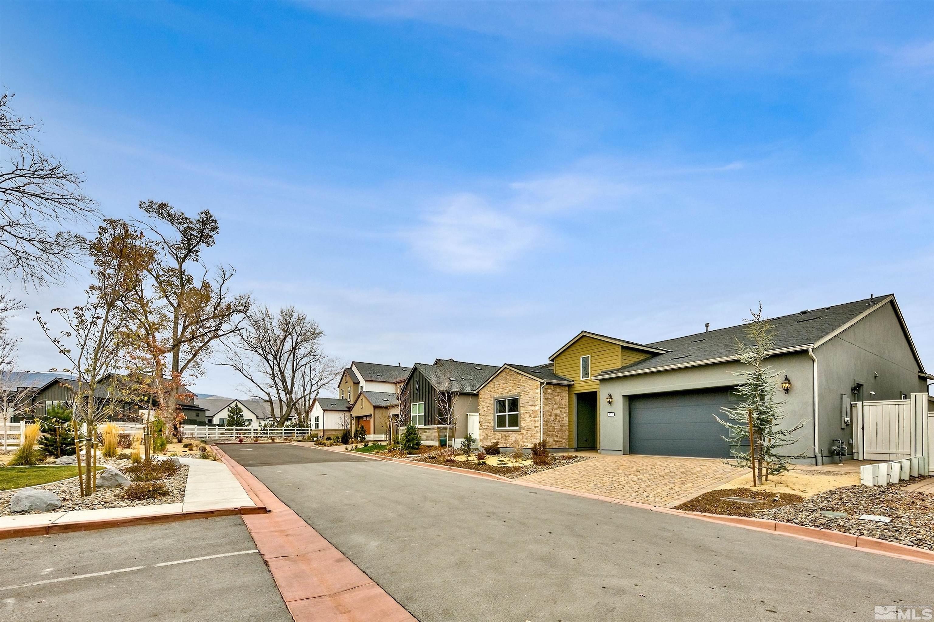 637 Braided Rope Dr.