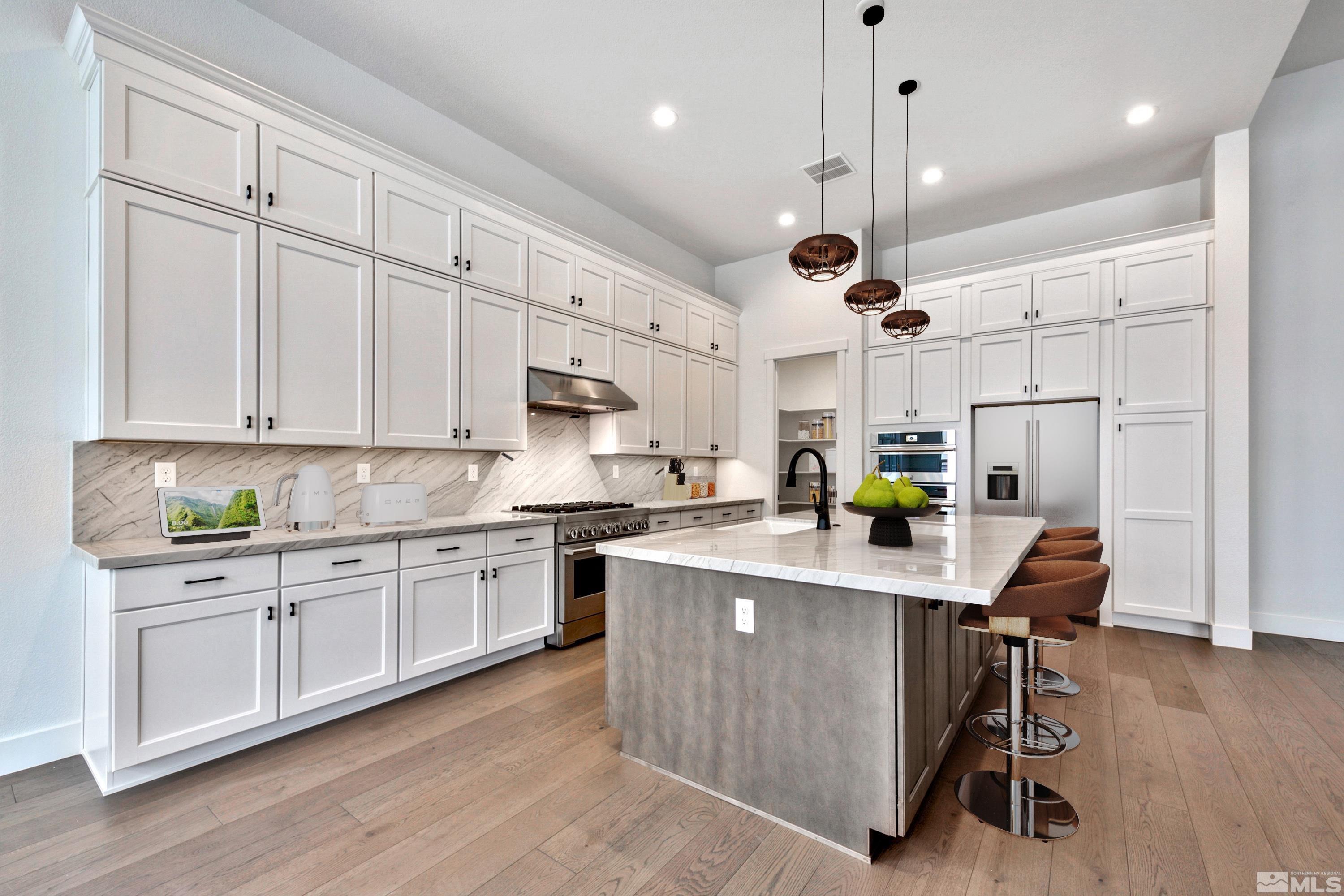 5425 Side Saddle Trail