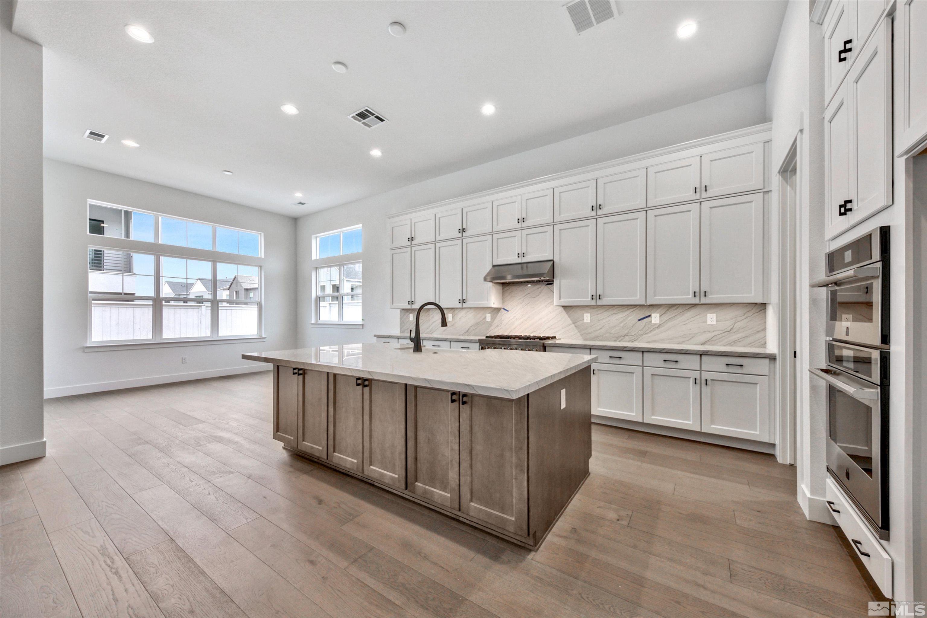 5425 Side Saddle Trail