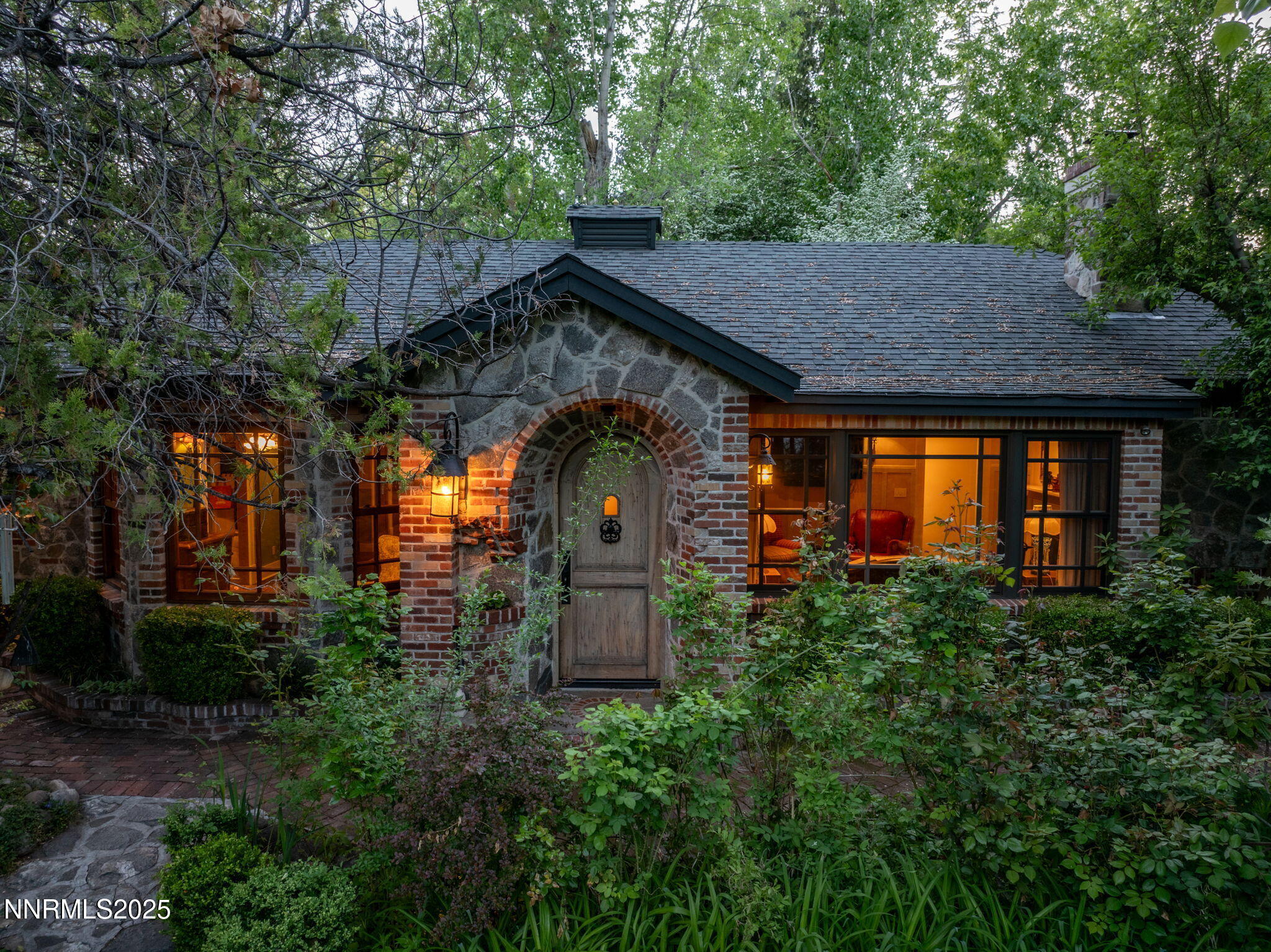 1555 S Marsh Ave.
