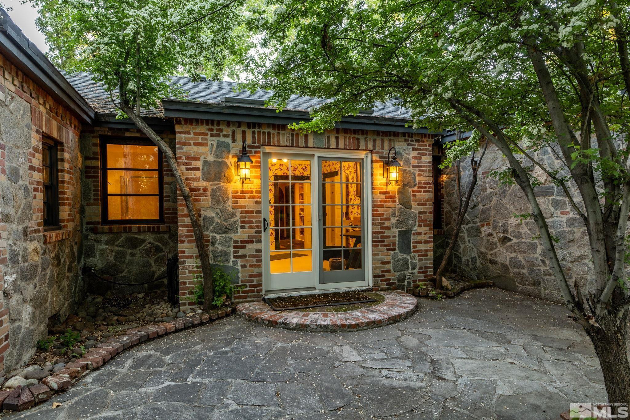 1555 S Marsh Ave.