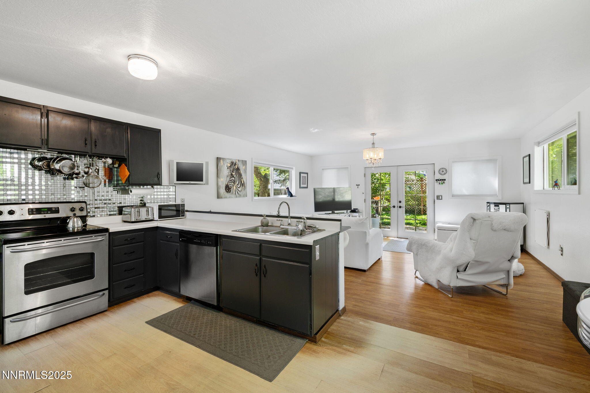 1555 S Marsh Ave.