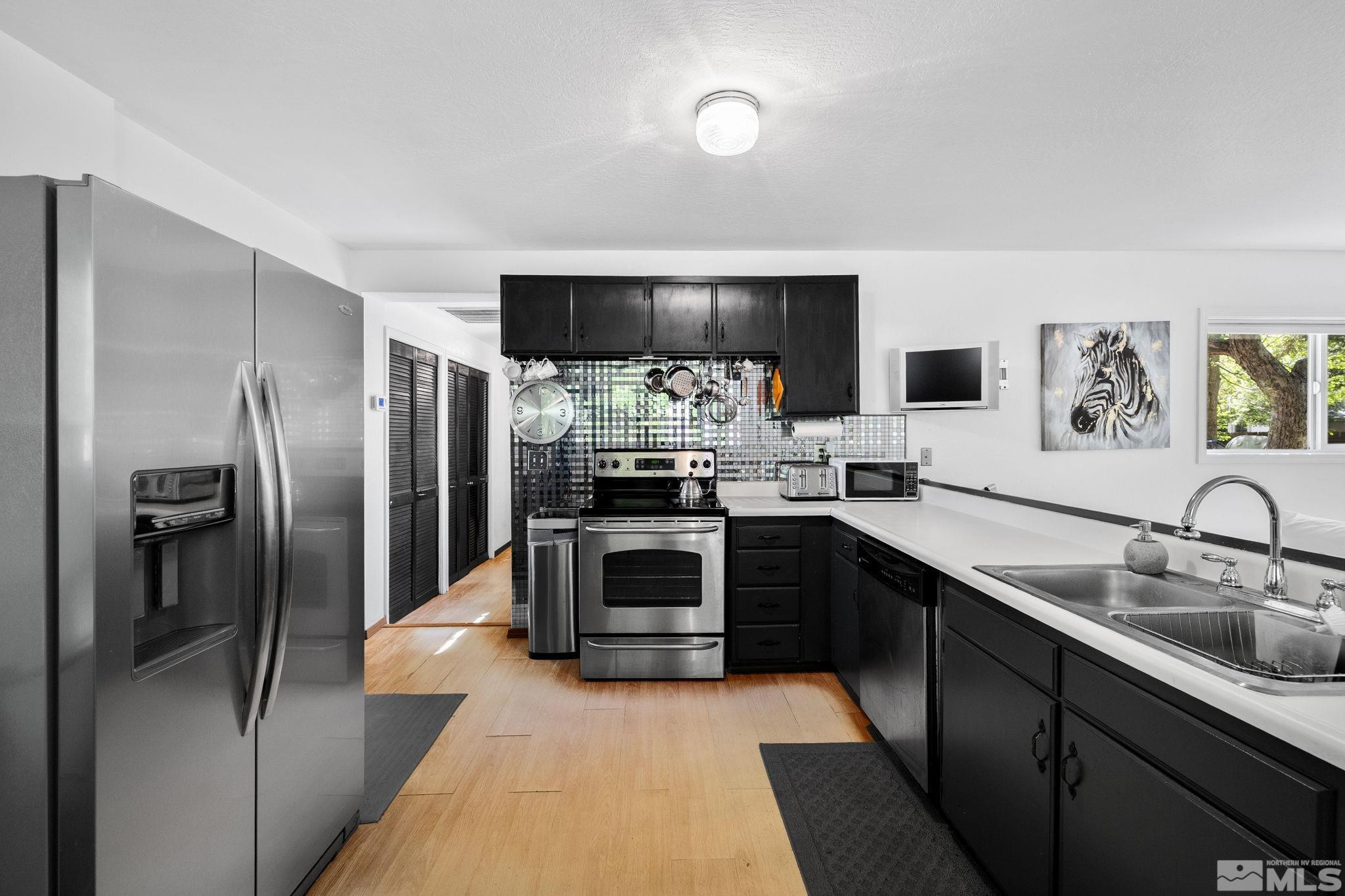 1555 S Marsh Ave.