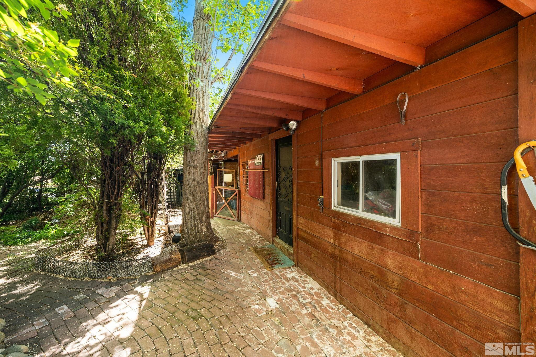 1555 S Marsh Ave.