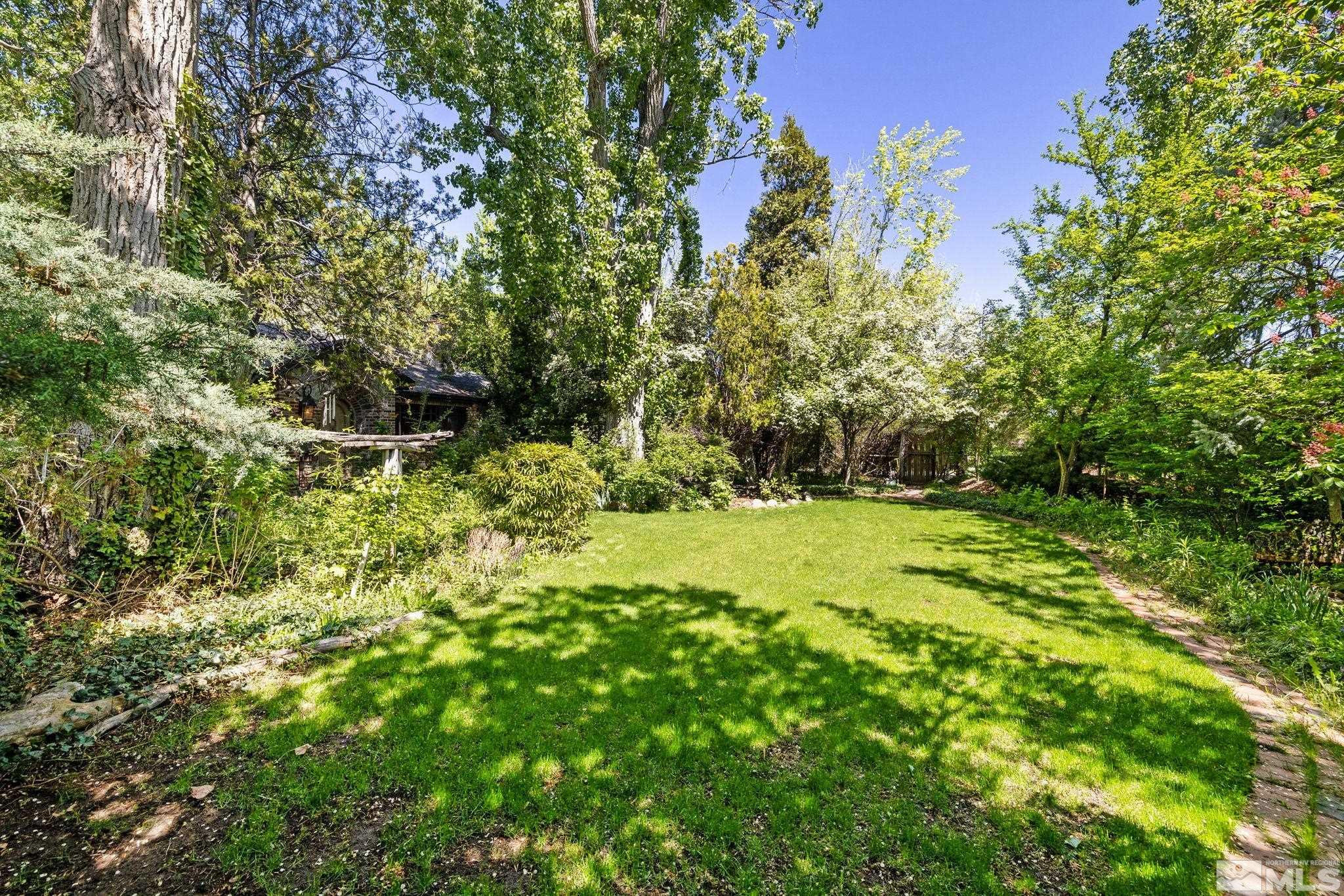 1555 S Marsh Ave.