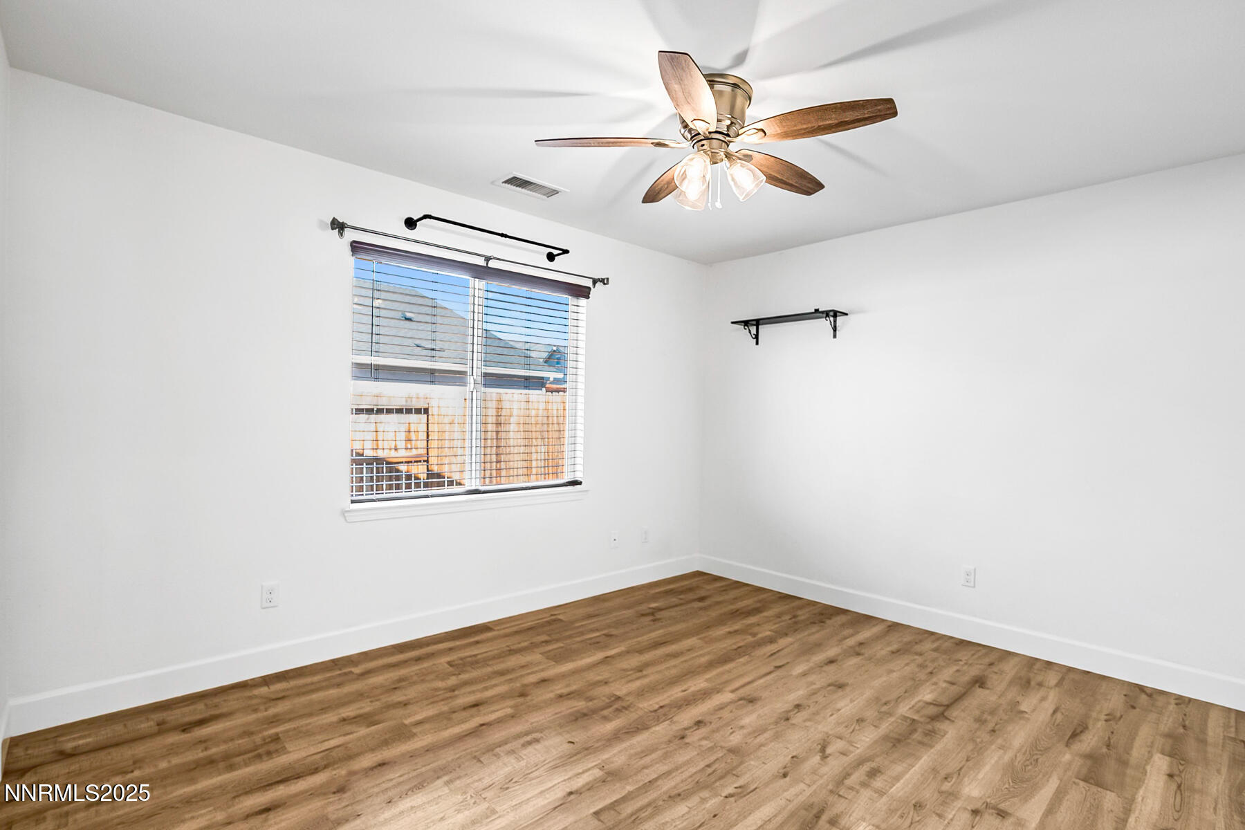 1390 Tule Peak Circle