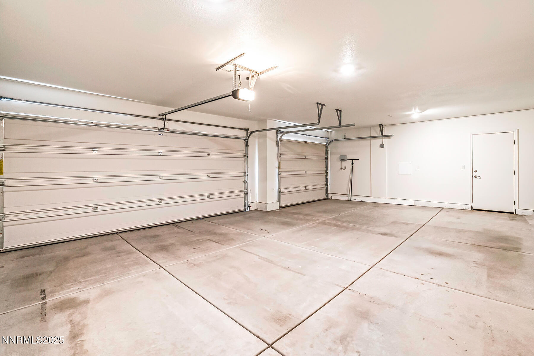 1390 Tule Peak Circle