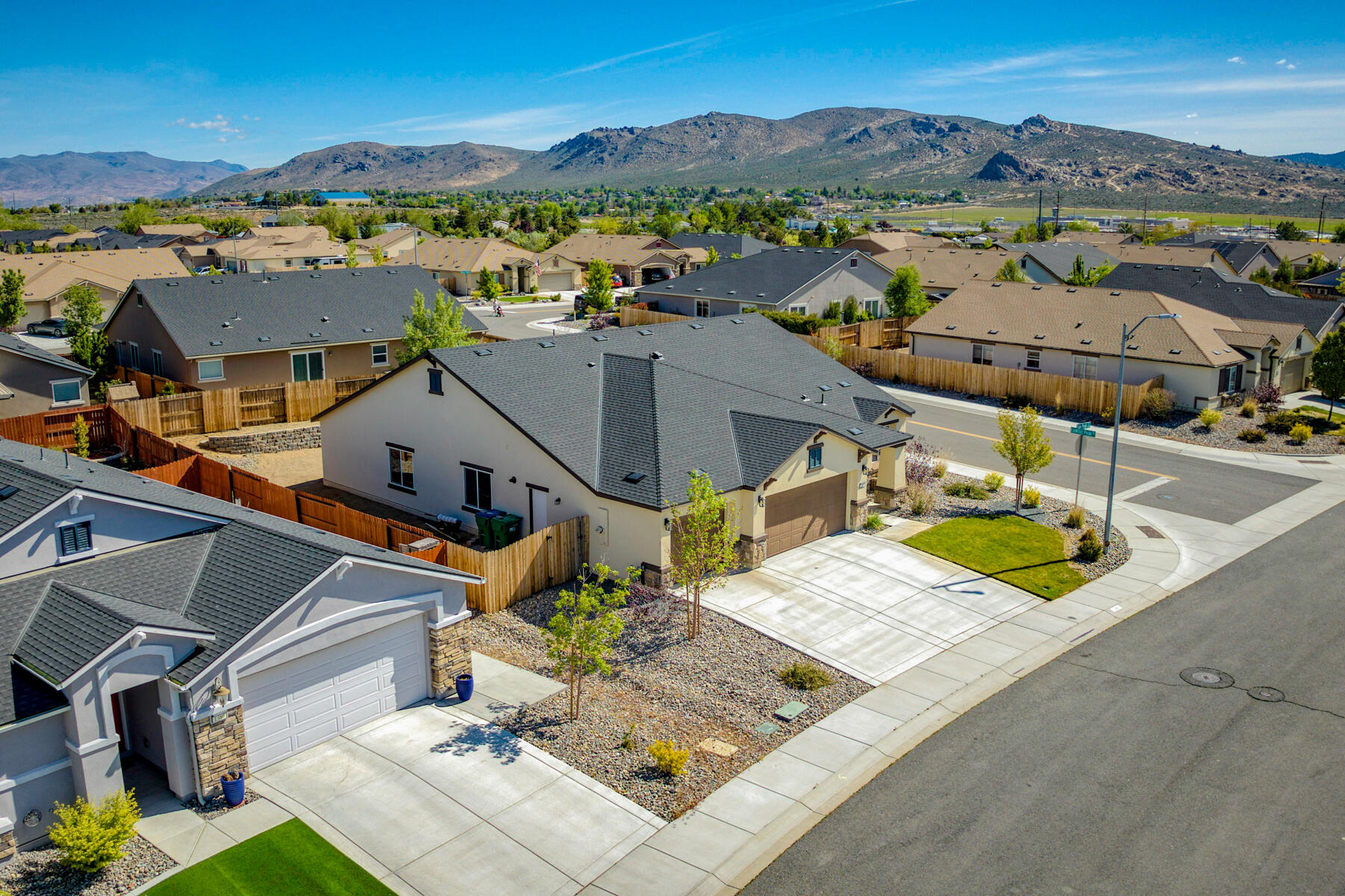 1390 Tule Peak Circle